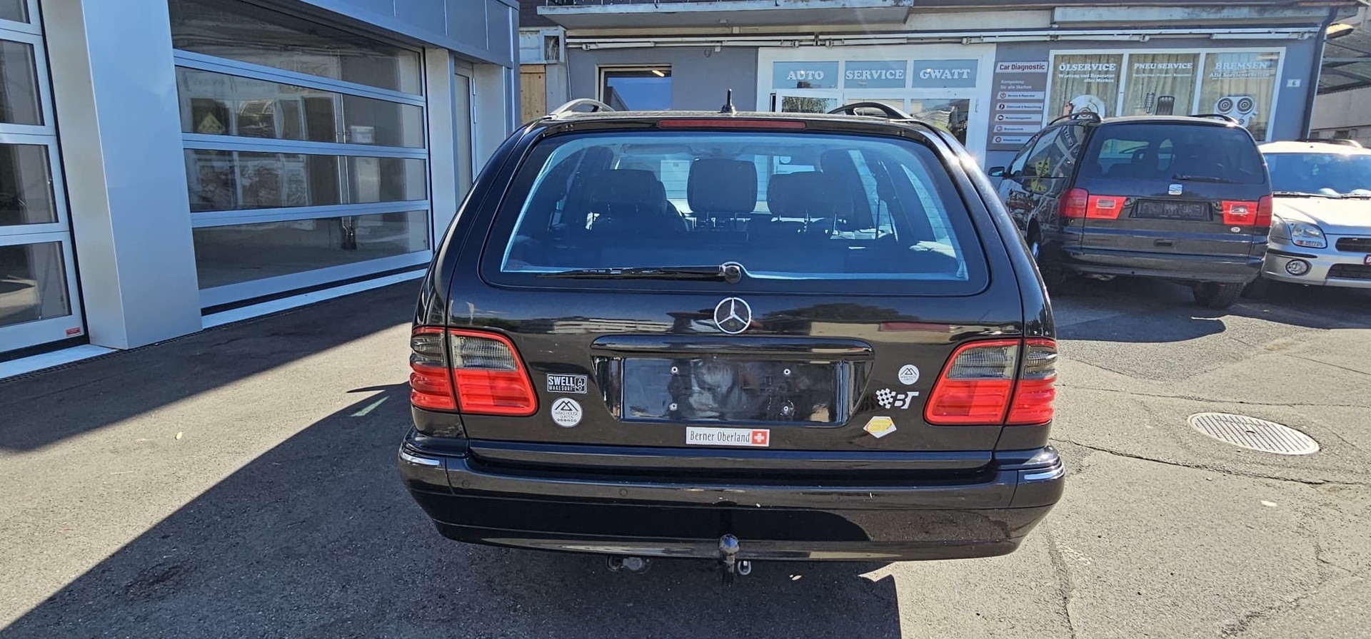 MERCEDES-BENZ E 280 Elégance 4-Matic Automatic-image-7