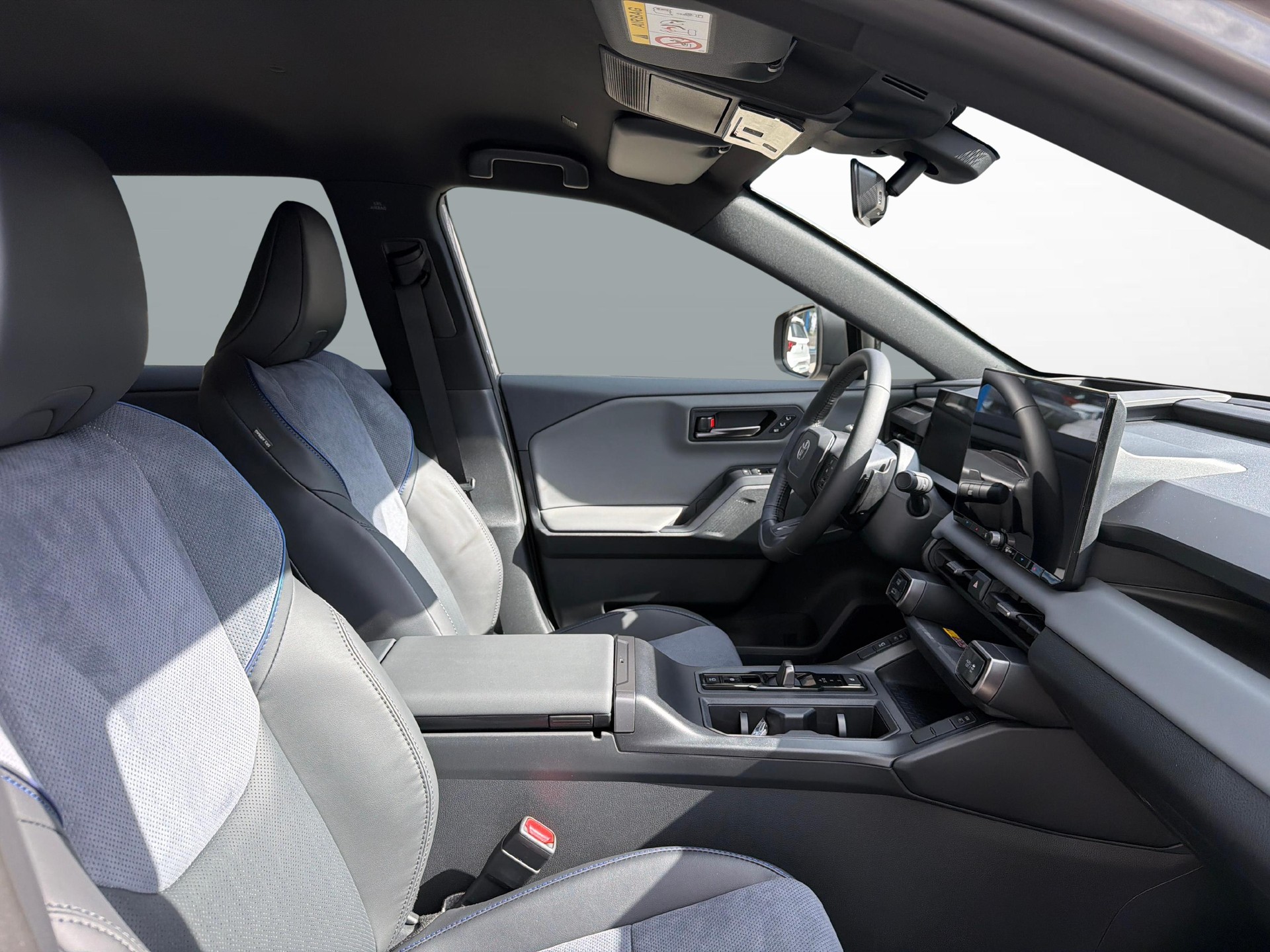 TOYOTA RAV4 2.5 Plug-In-Hybrid Style FWD-image-9