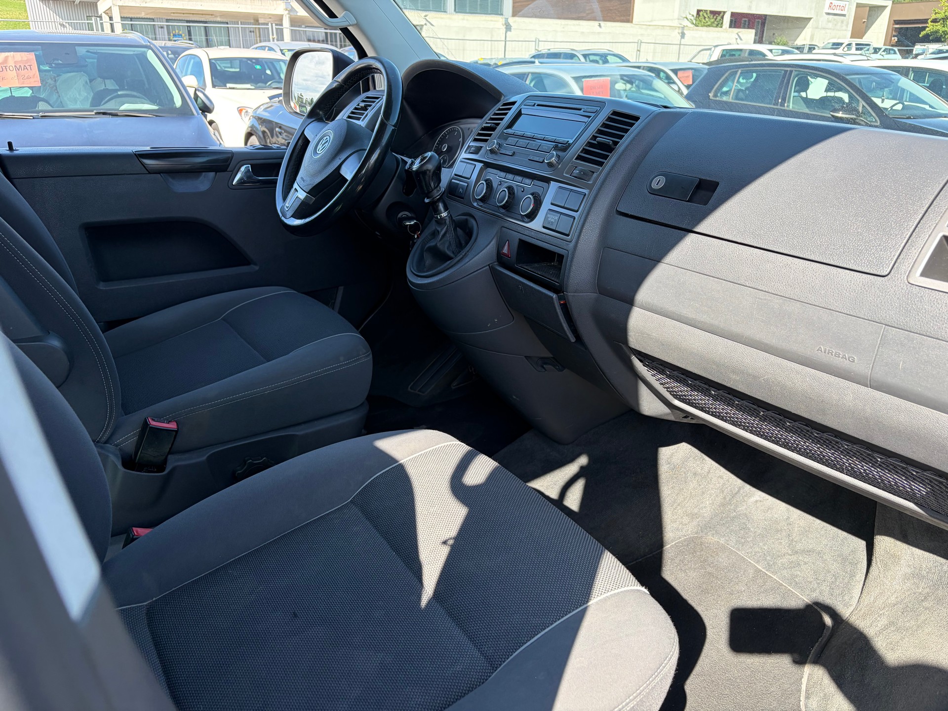 VW T5 Multivan 2.0 TDI CR Startline 4Motion-image-10