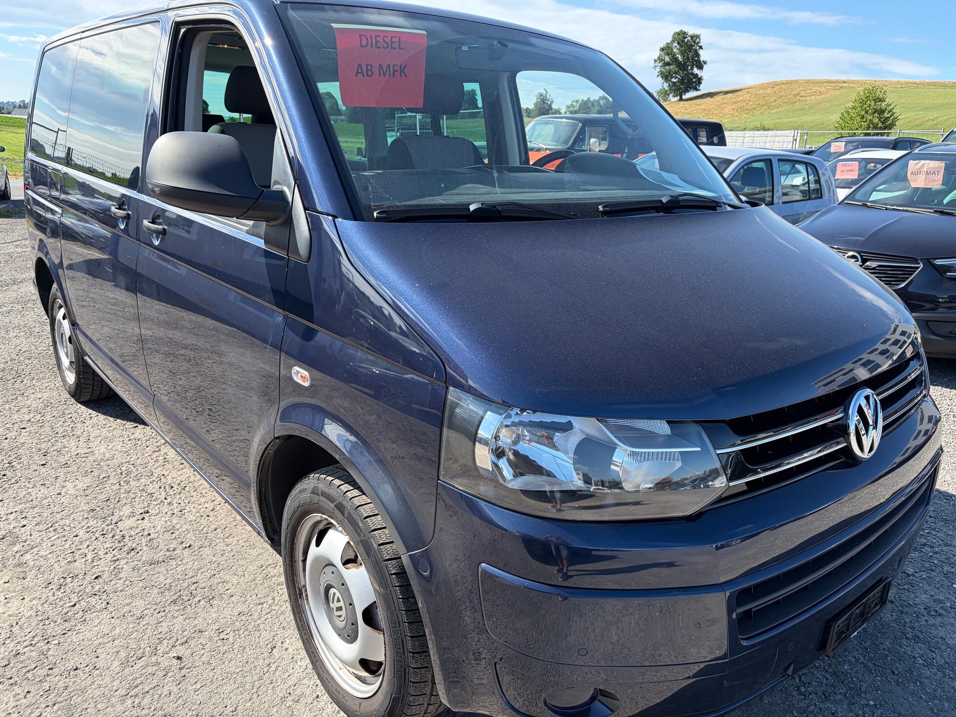 VW T5 Multivan 2.0 TDI CR Startline 4Motion-image-0