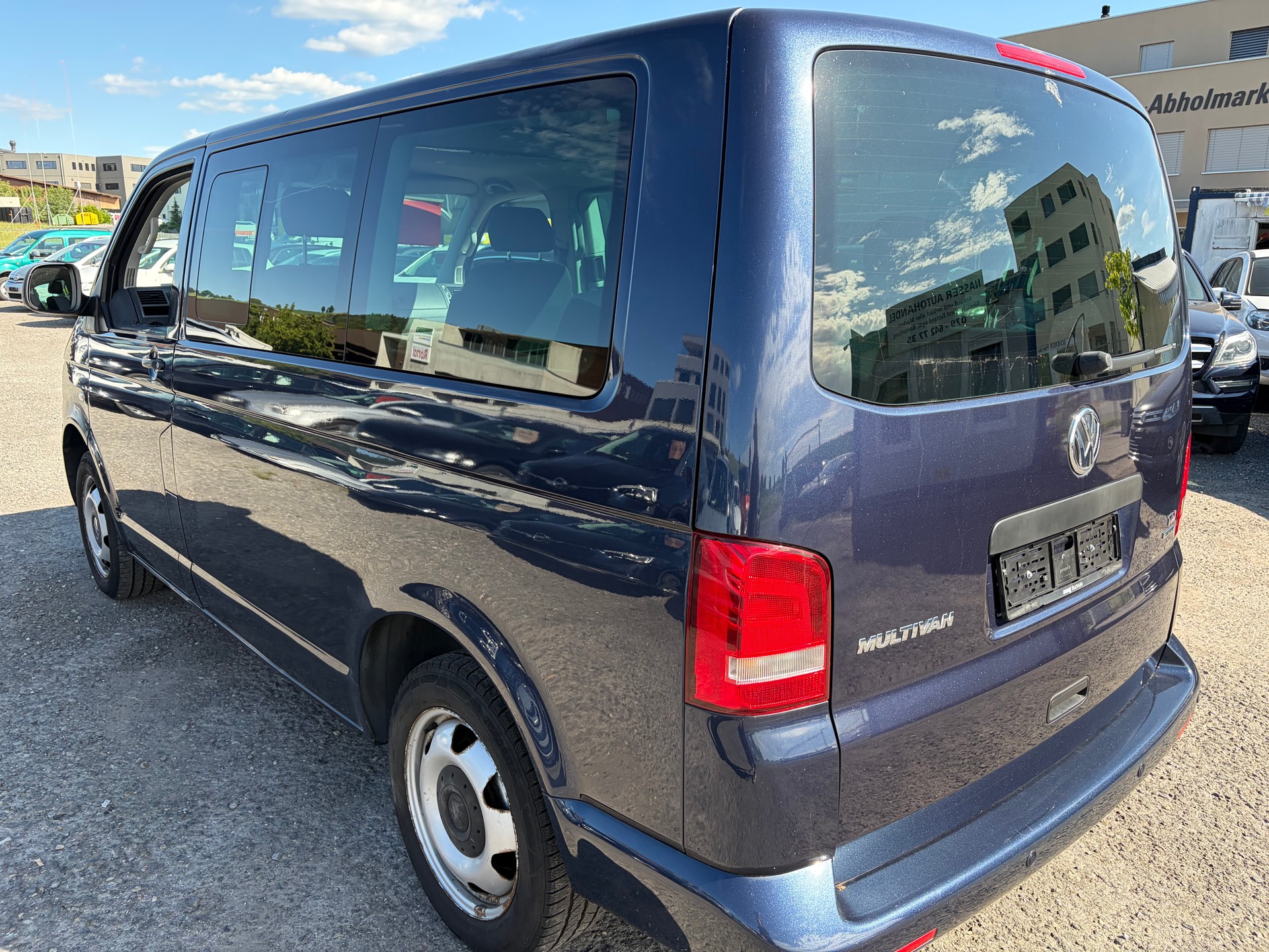 VW T5 Multivan 2.0 TDI CR Startline 4Motion-image-3