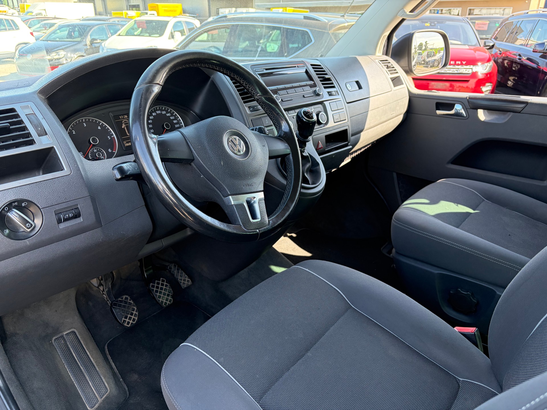 VW T5 Multivan 2.0 TDI CR Startline 4Motion-image-11