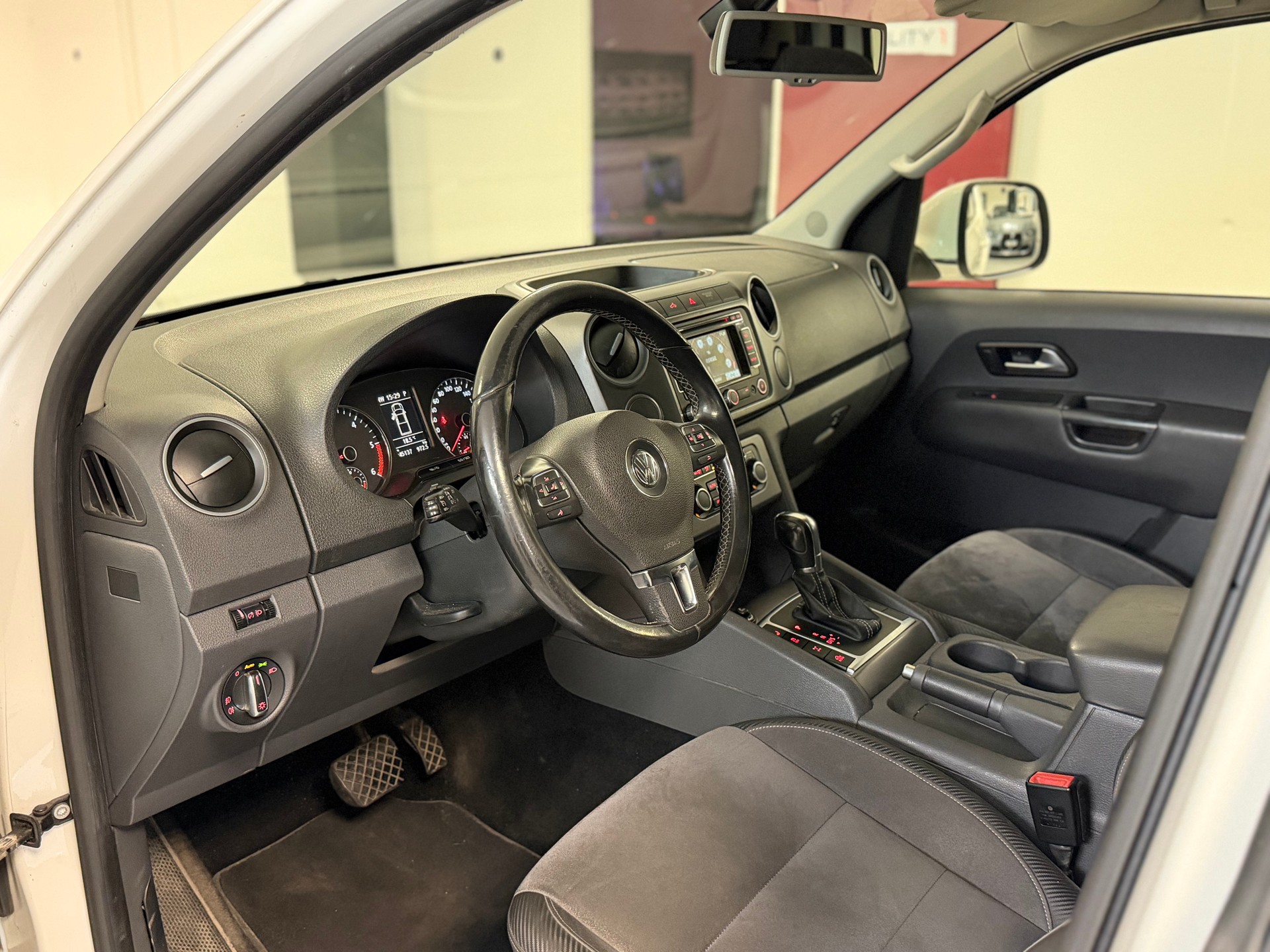 VW Amarok 2.0 BiTDI Highline 4Motion permanent A-image-17