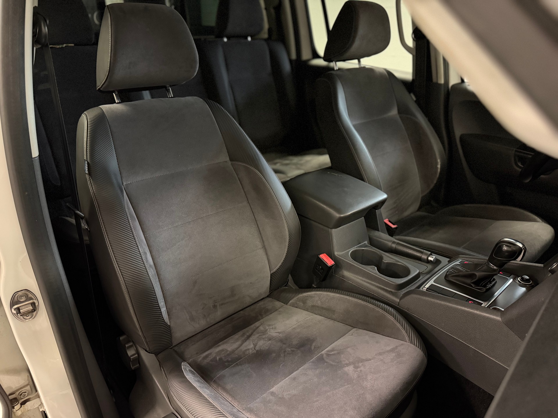 VW Amarok 2.0 BiTDI Highline 4Motion permanent A-image-21