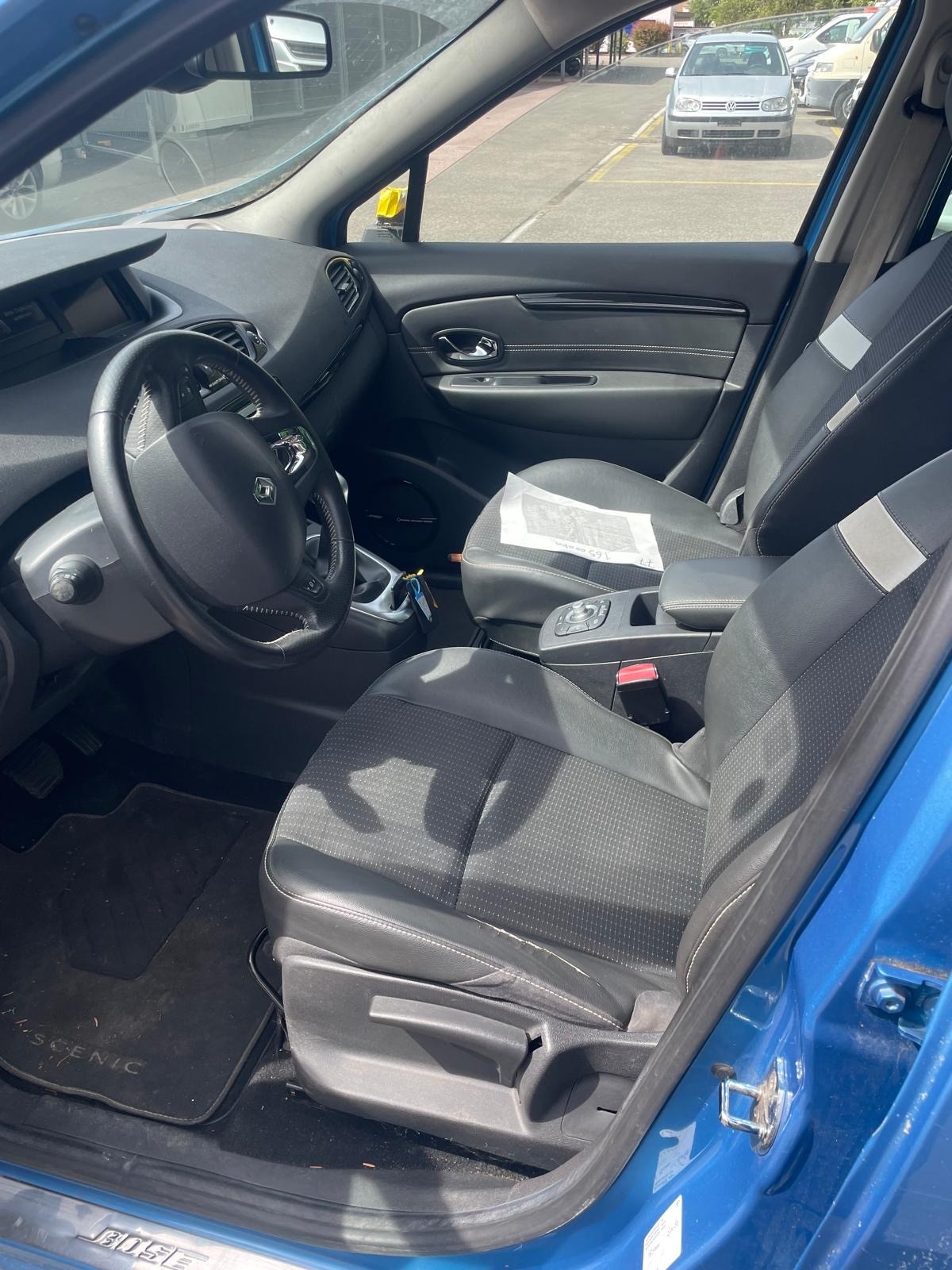 RENAULT Scénic 2.0 16V Dynamique X-Tronic CVT-image-10