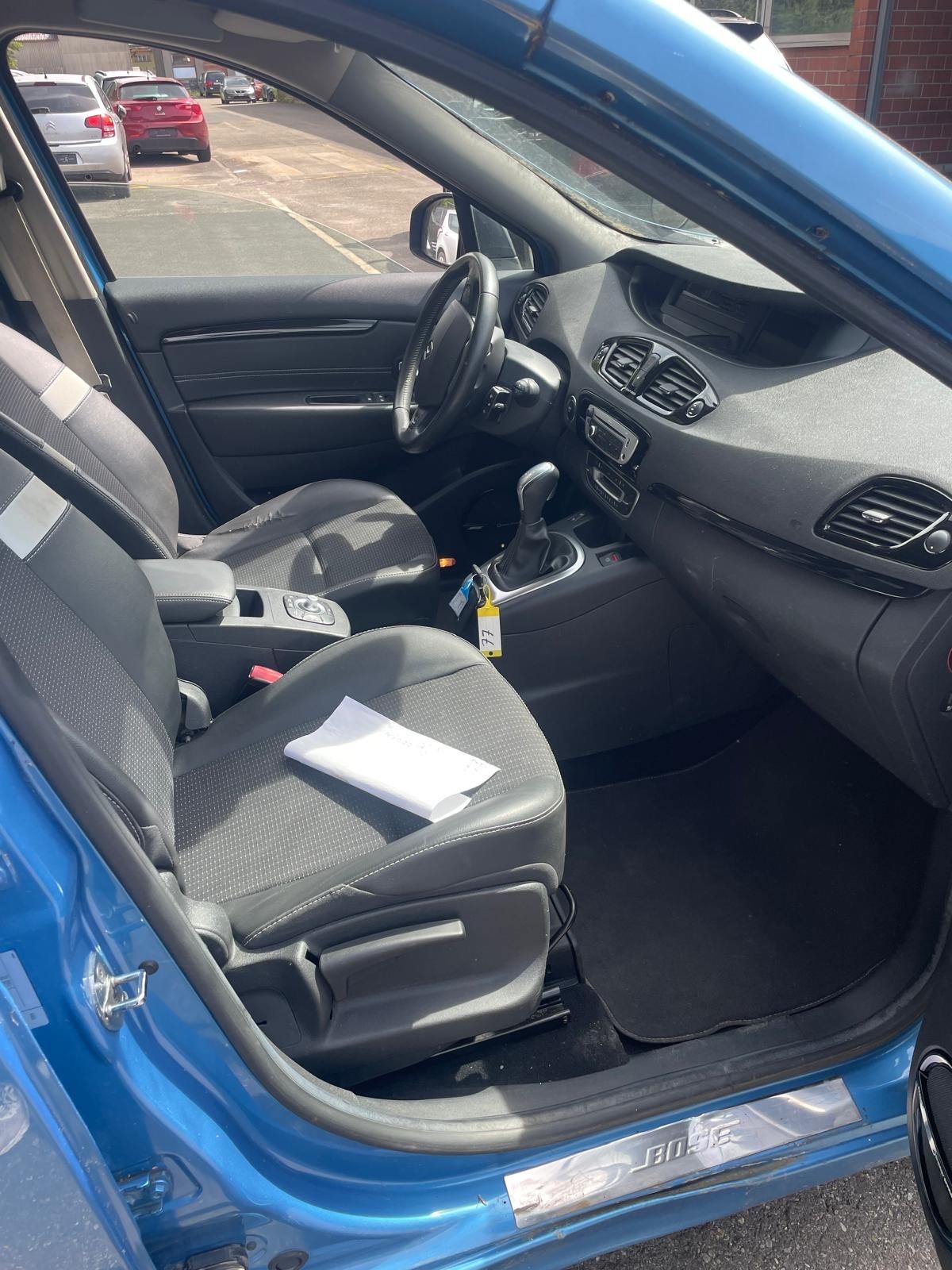 RENAULT Scénic 2.0 16V Dynamique X-Tronic CVT-image-8