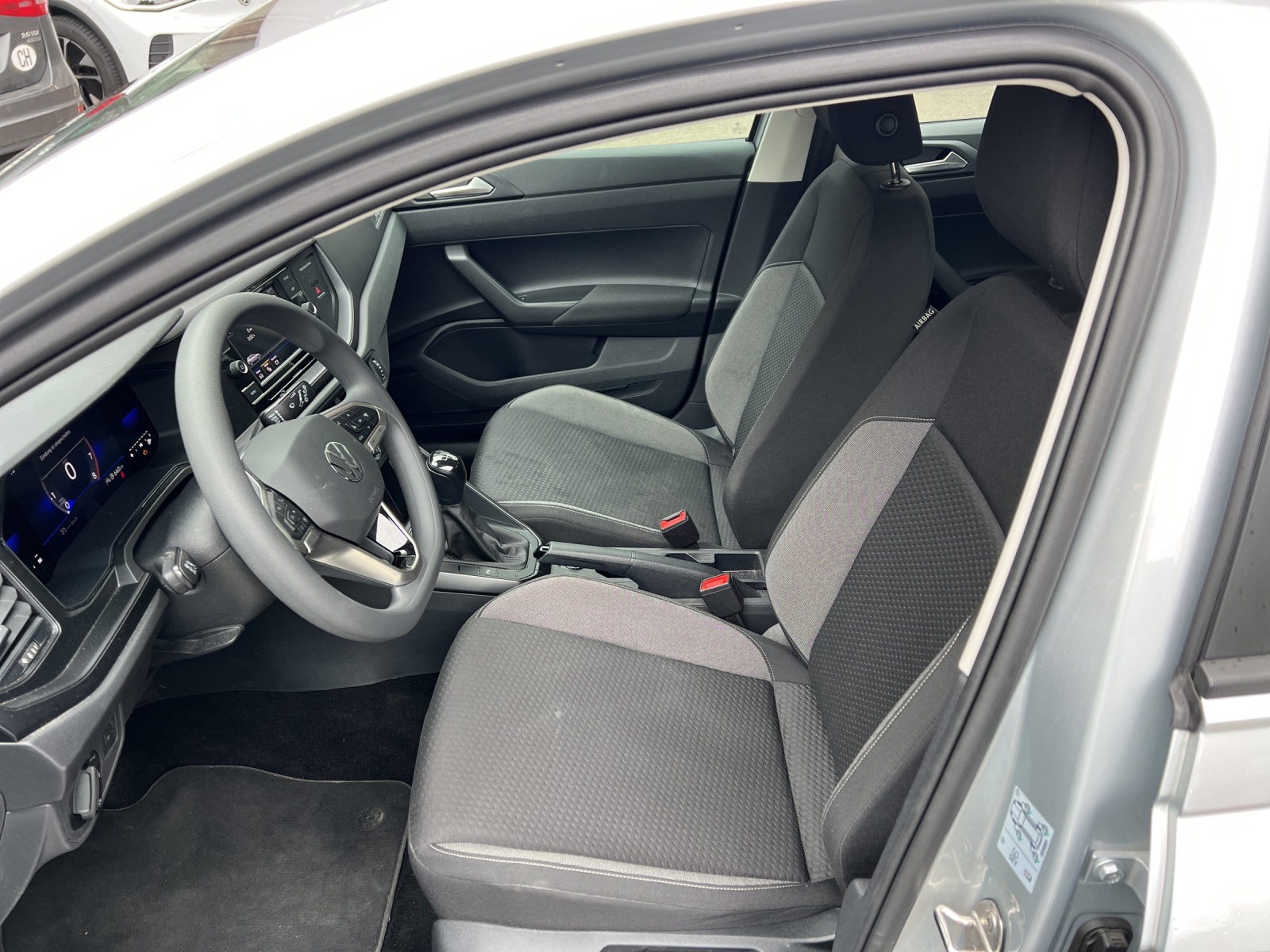 VW Polo 1.0 TSI Basis-image-6
