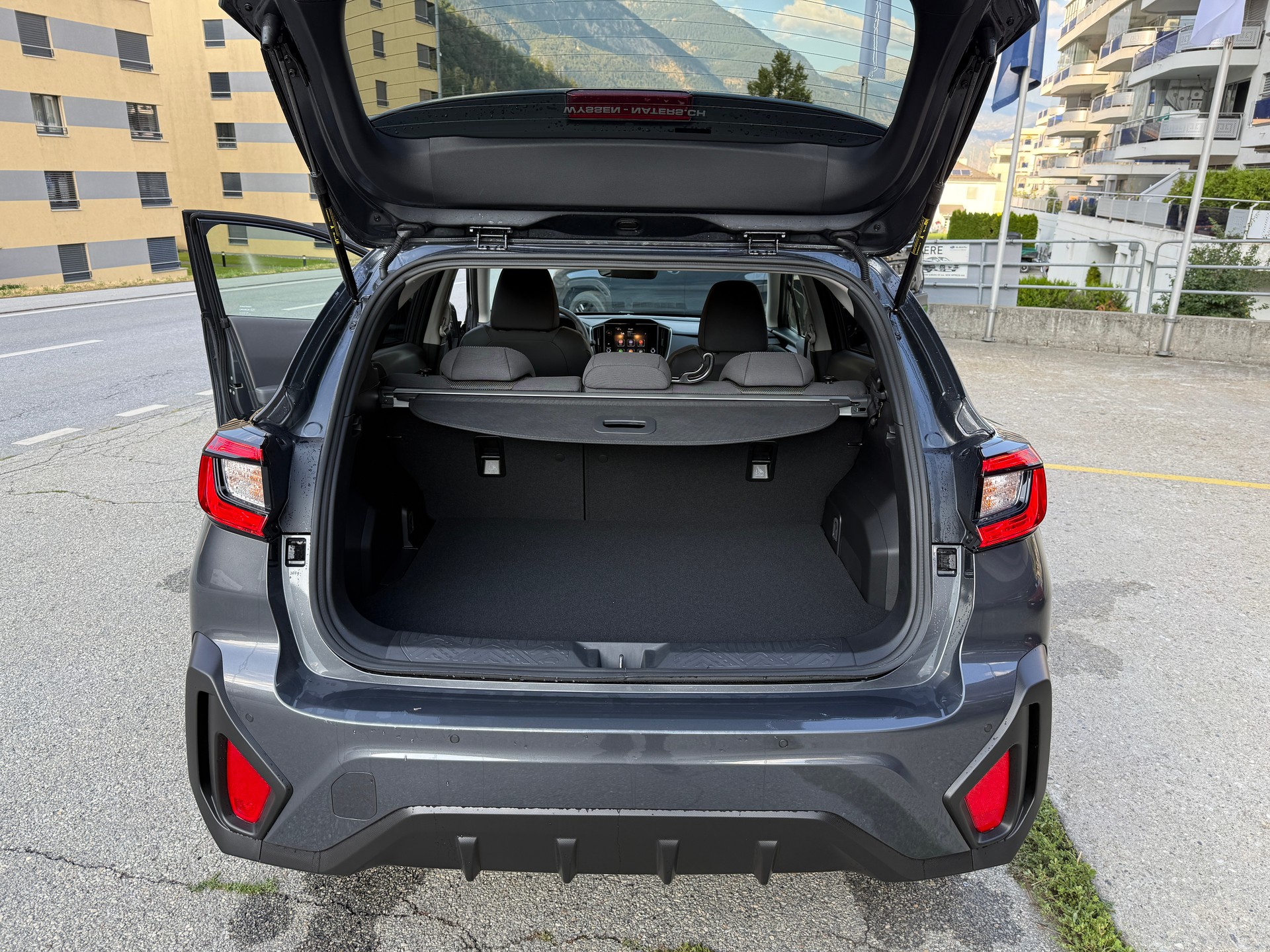 SUBARU Crosstrek 2.0i e-Boxer Swiss Plus-image-4
