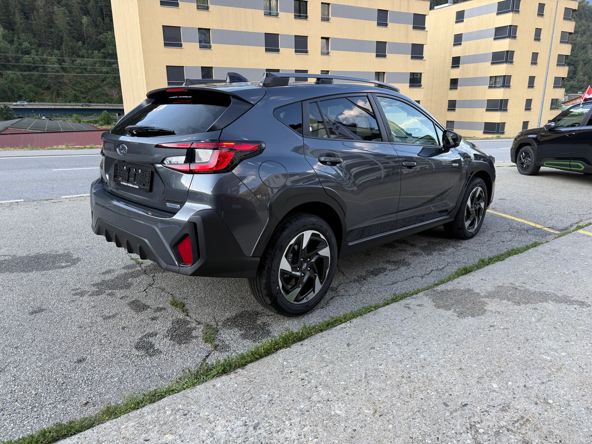 SUBARU Crosstrek 2.0i e-Boxer Swiss Plus-image-5
