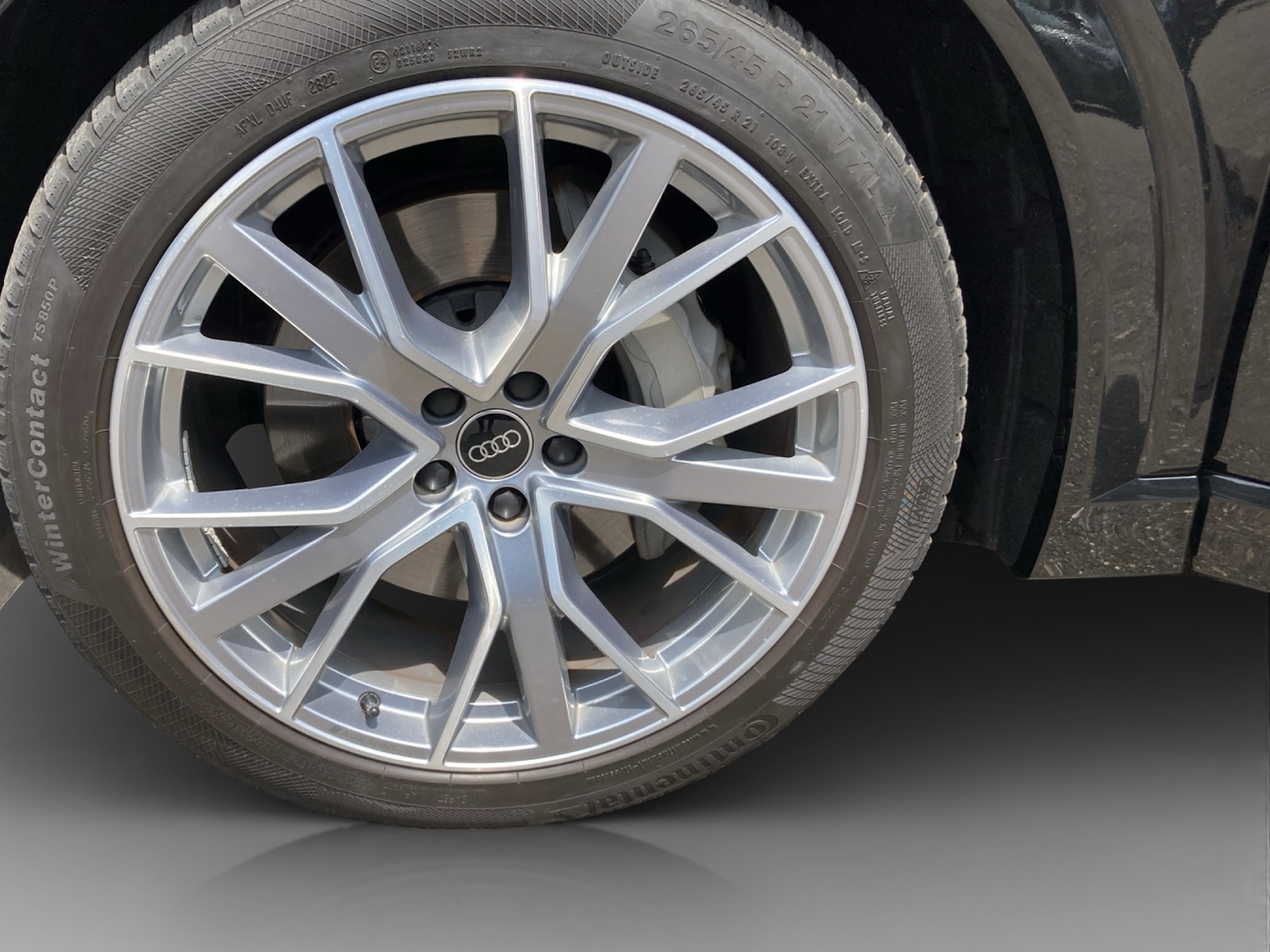 AUDI e-tron 55 Sportback S Line Black Edition quattro-image-16