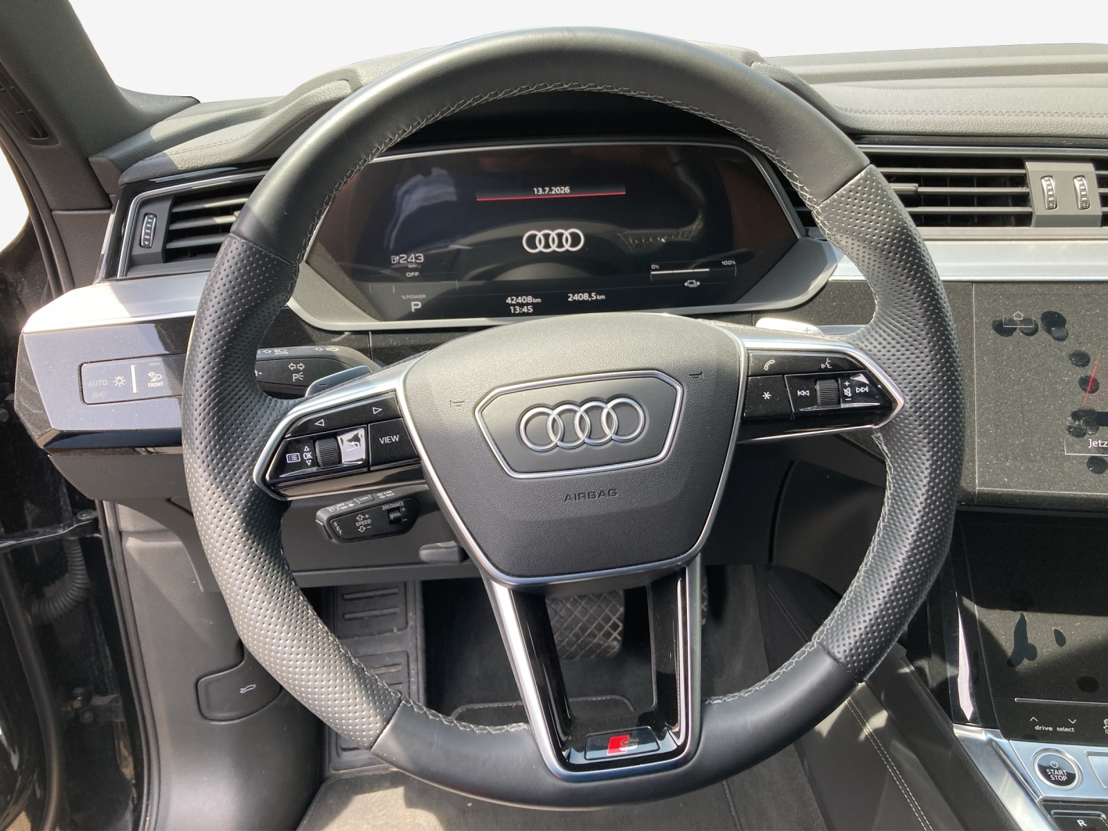 AUDI e-tron 55 Sportback S Line Black Edition quattro-image-10