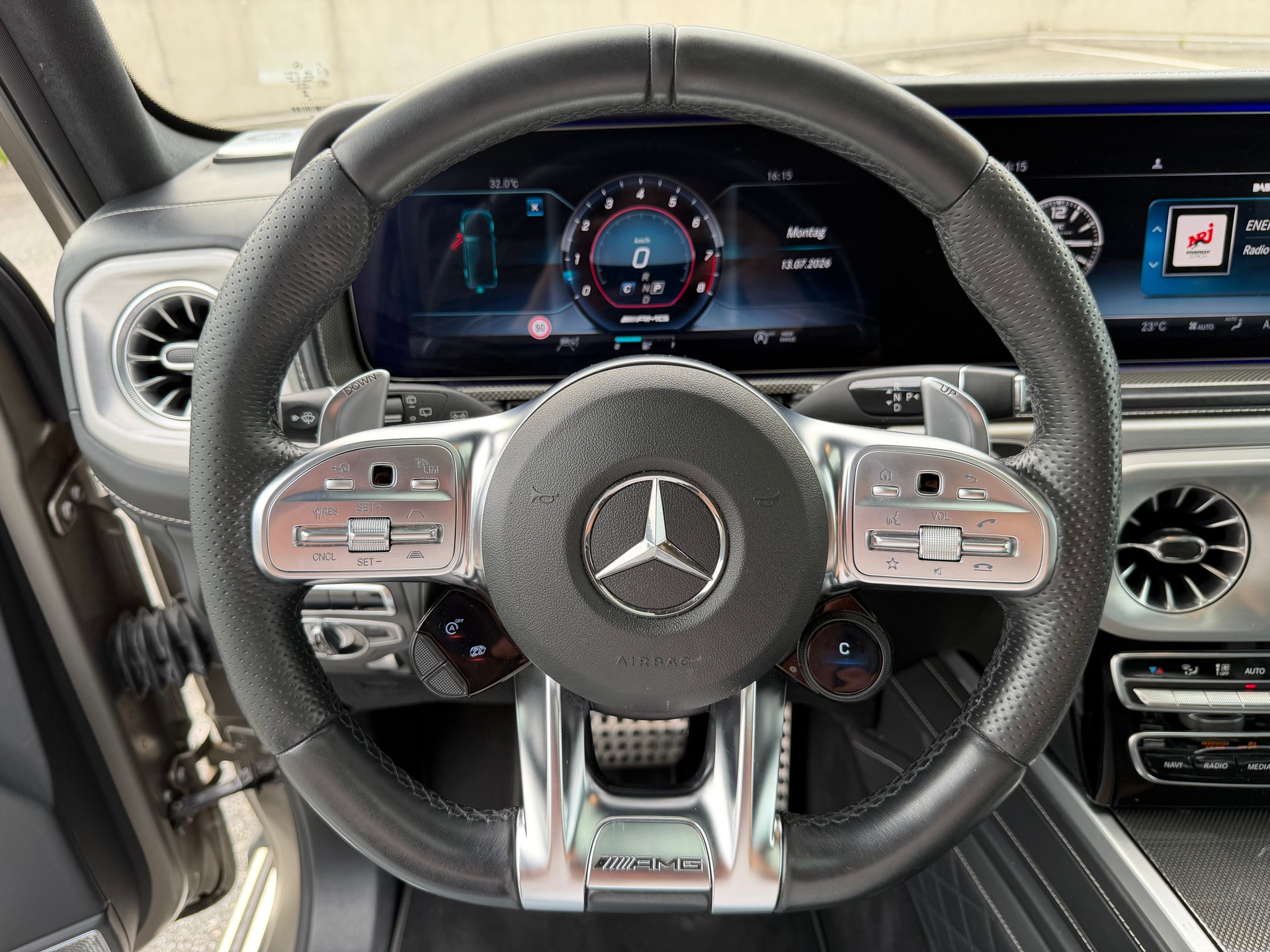 MERCEDES-BENZ G 63 AMG Speedshift Plus G-Tronic G-MANUFAKTUR-image-29
