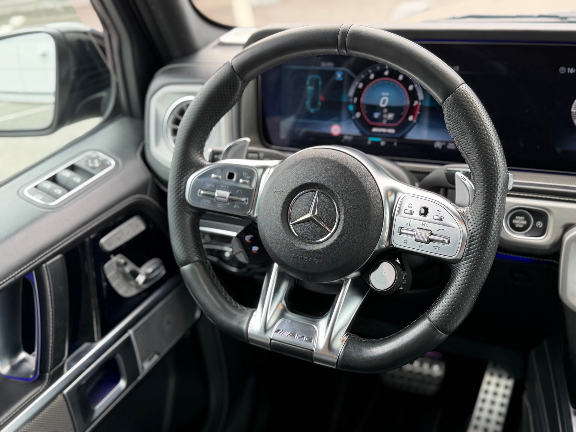MERCEDES-BENZ G 63 AMG Speedshift Plus G-Tronic G-MANUFAKTUR-image-21