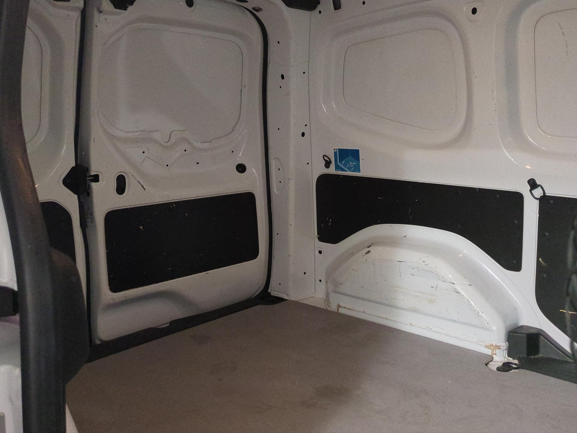 RENAULT Kangoo Van 1.3TCe Open Sesame 100 PF Extra-image-14