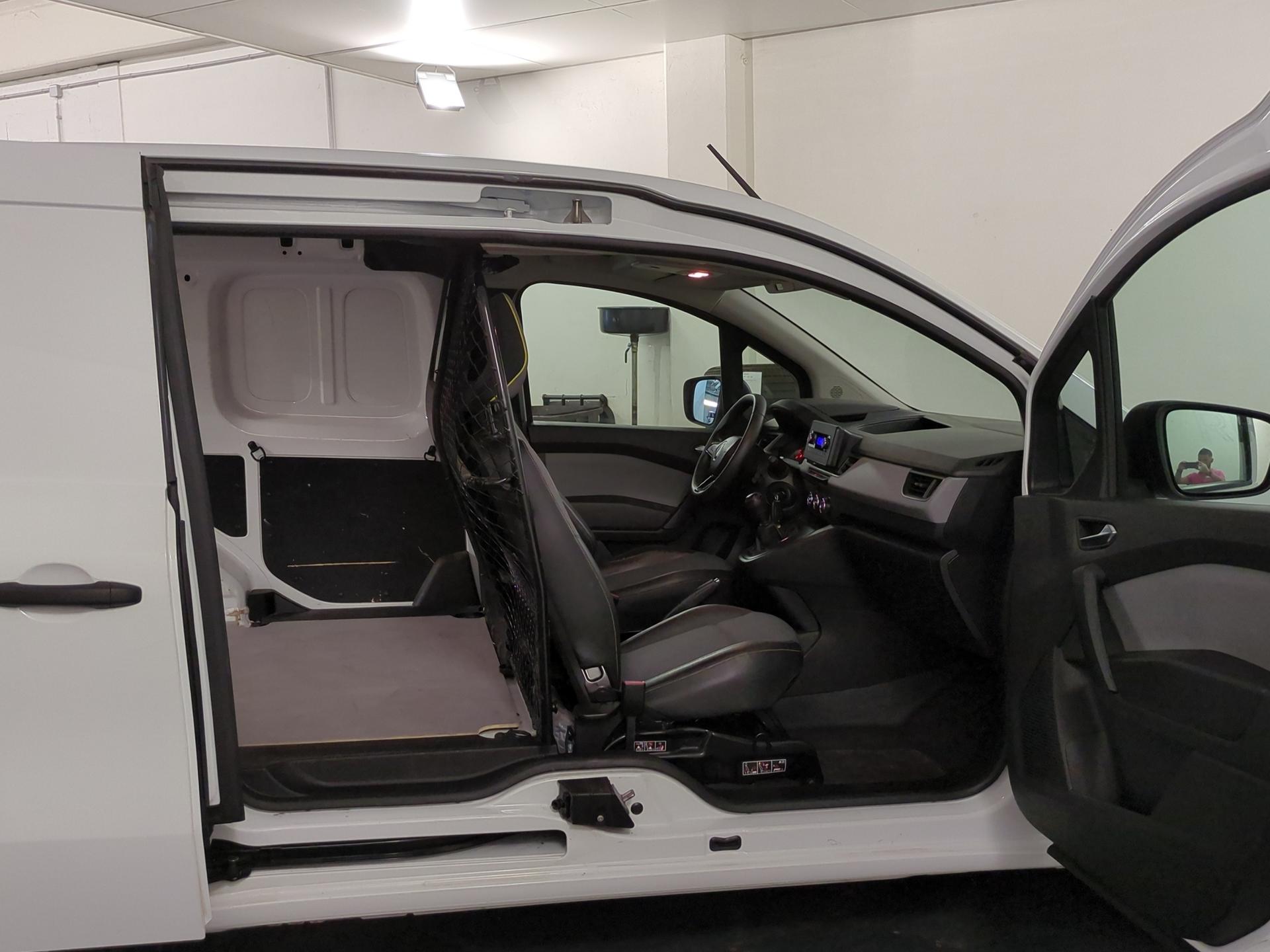 RENAULT Kangoo Van 1.3TCe Open Sesame 100 PF Extra-image-18