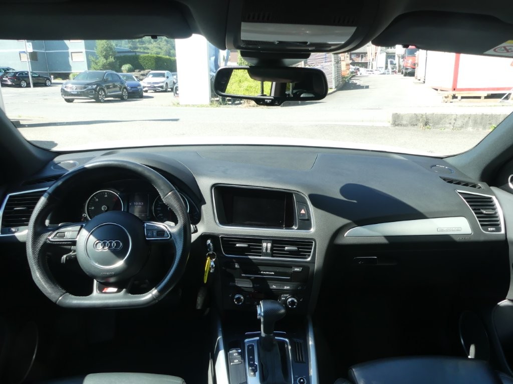 AUDI Q5 2.0 TDI quattro S-tronic-image-7