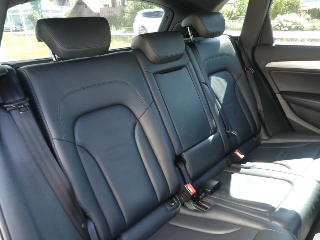 AUDI Q5 2.0 TDI quattro S-tronic-image-12