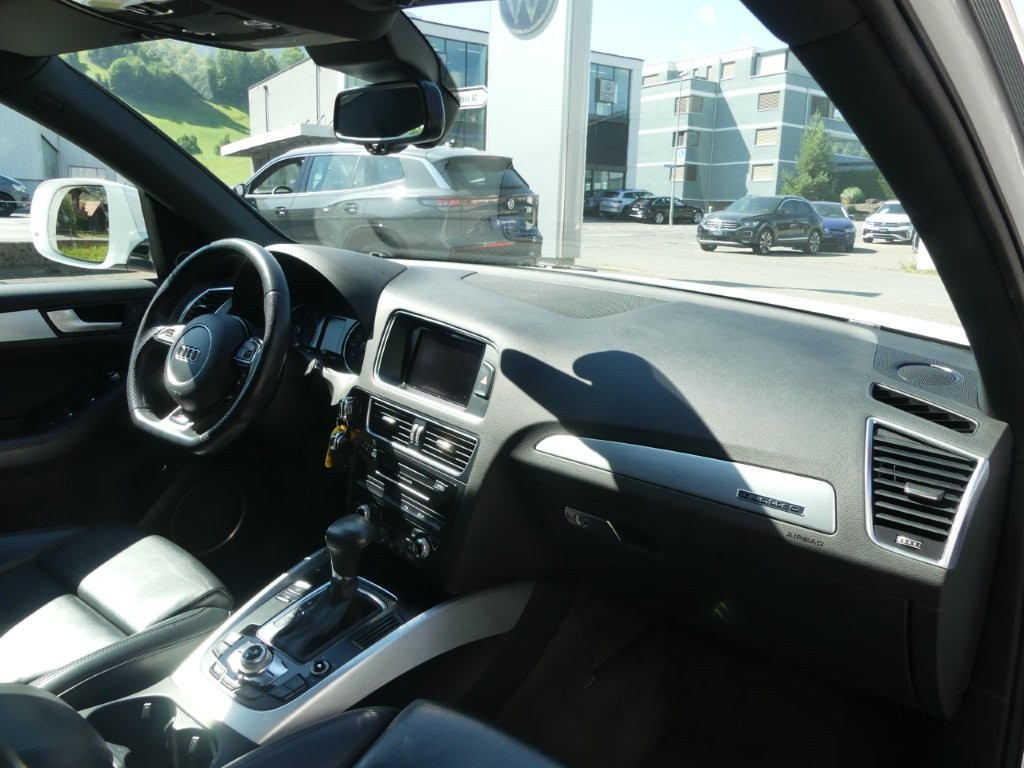 AUDI Q5 2.0 TDI quattro S-tronic-image-8
