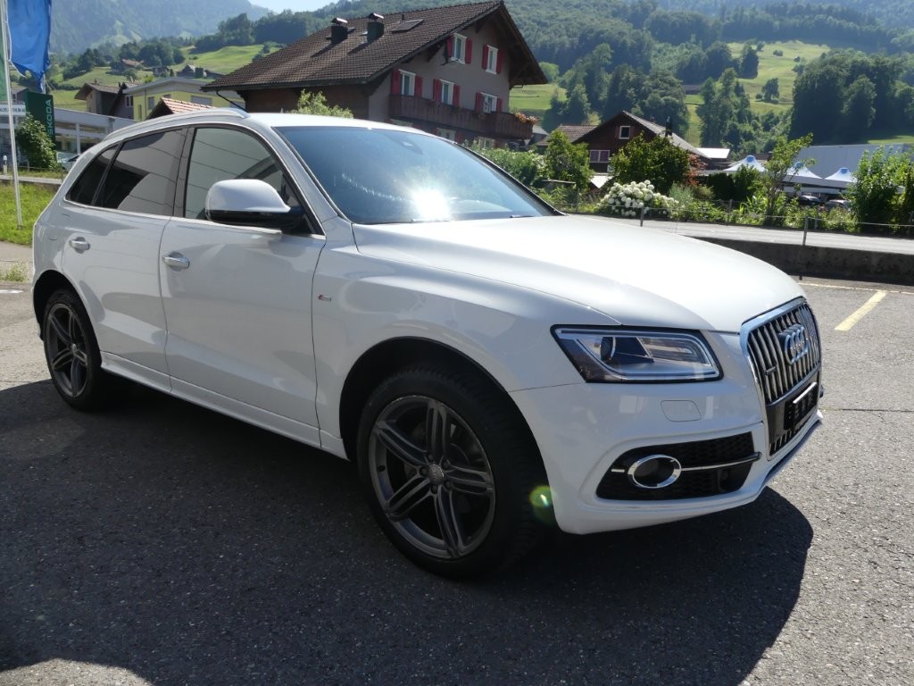 AUDI Q5 2.0 TDI quattro S-tronic-image-4
