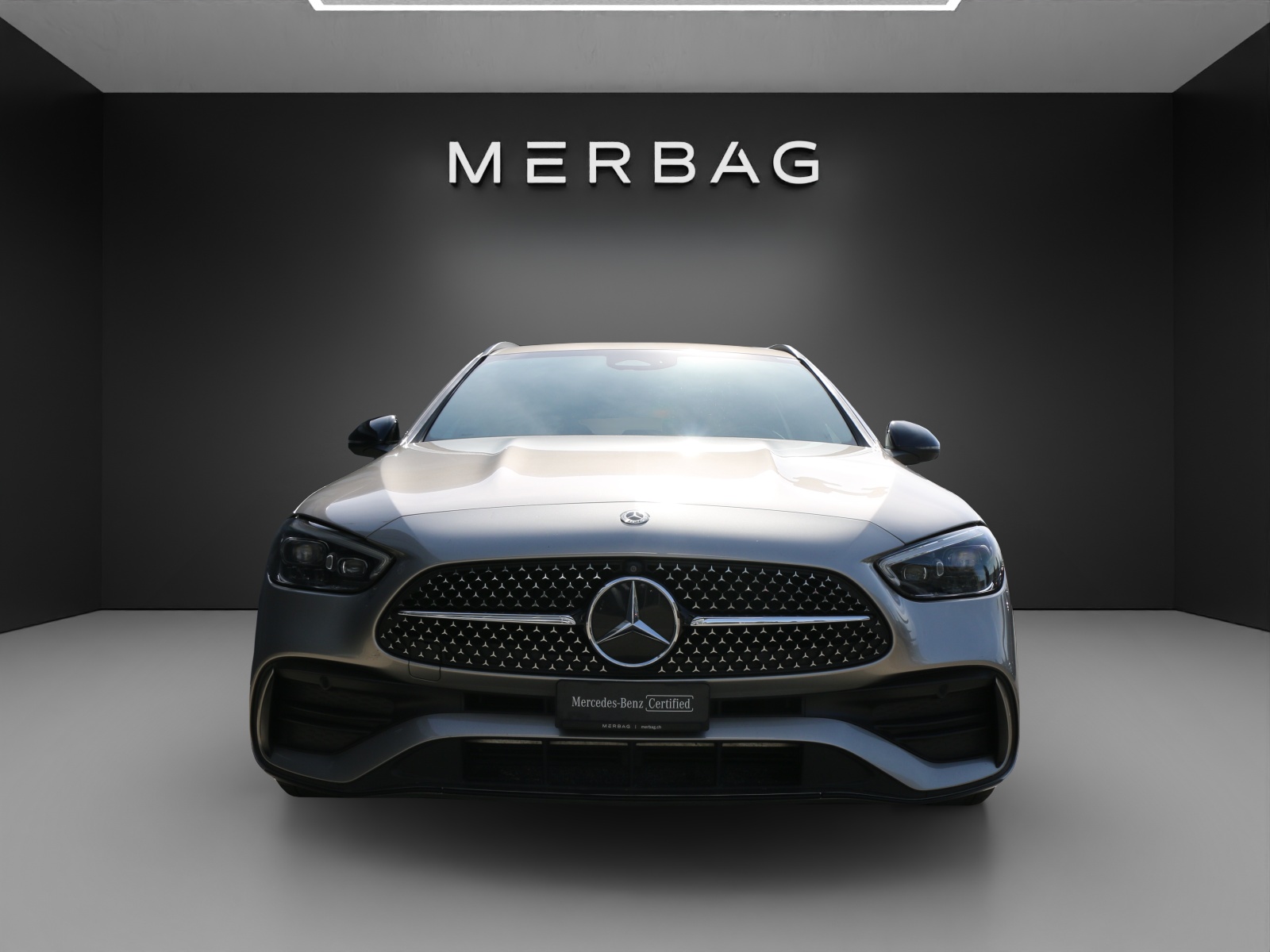 MERCEDES-BENZ C 220 d T AMG Line-image-17