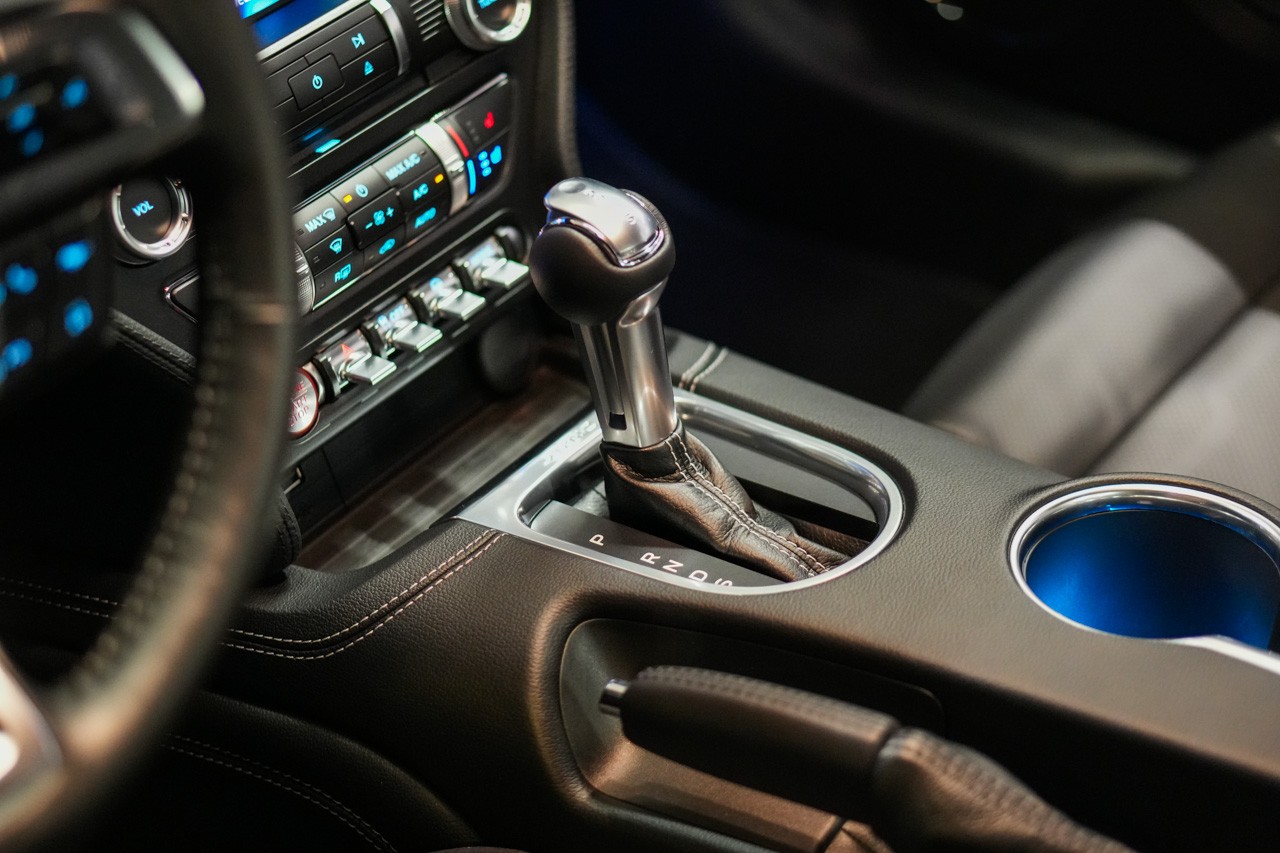 FORD Mustang Fastback 5.0 V8 GT Automat-image-25