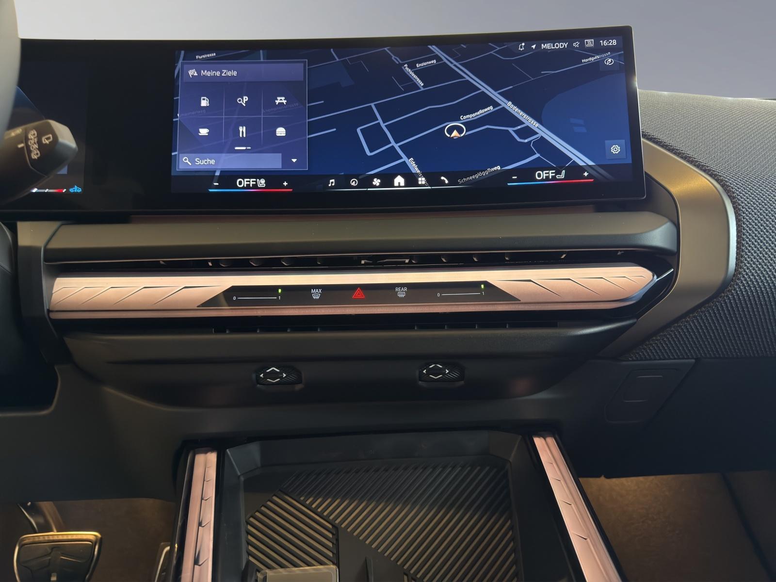 BMW X3 M50i-image-13