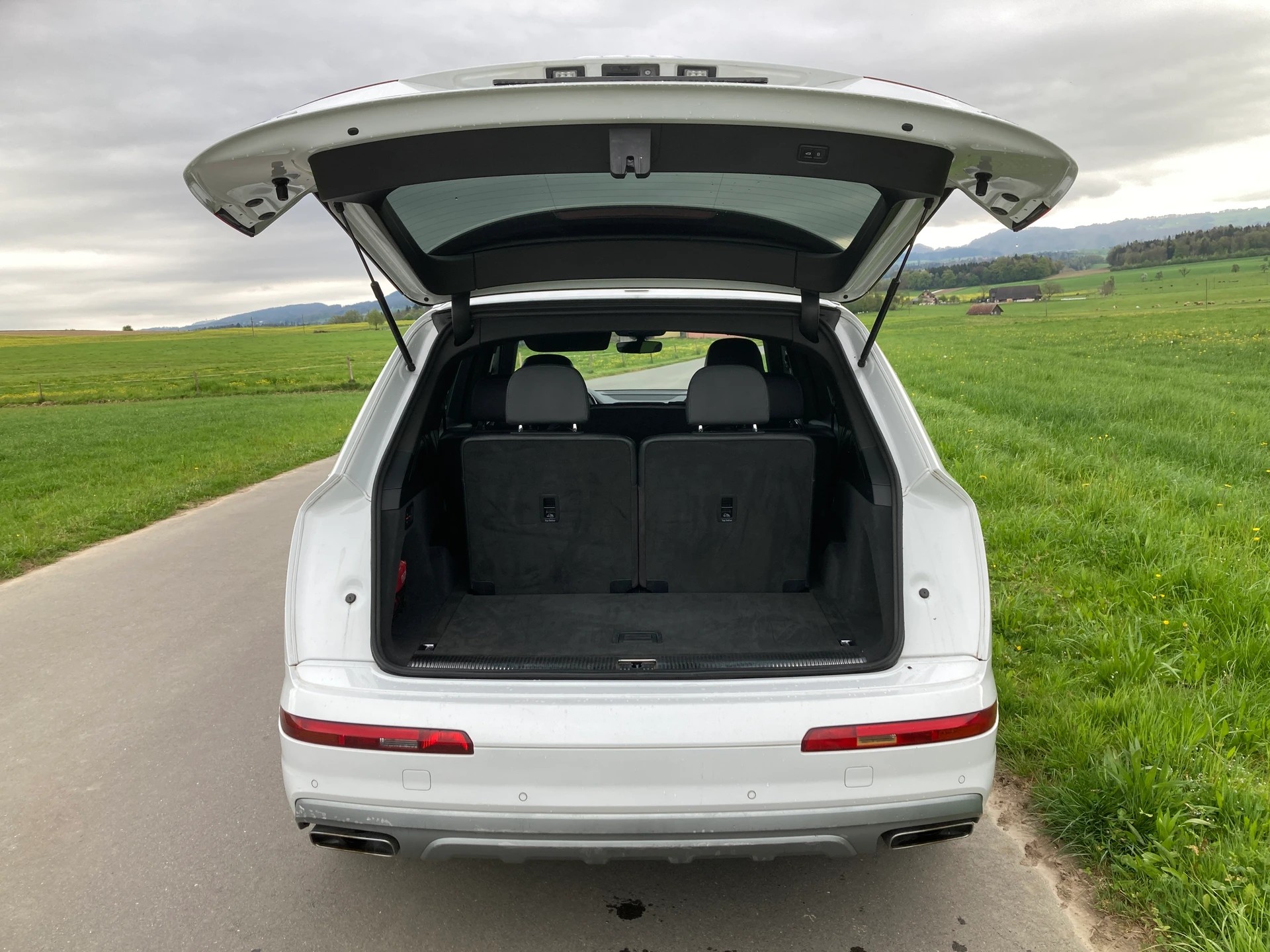 AUDI Q7 3.0 TDI ultra quattro tiptronic 7 Sitzer-image-5