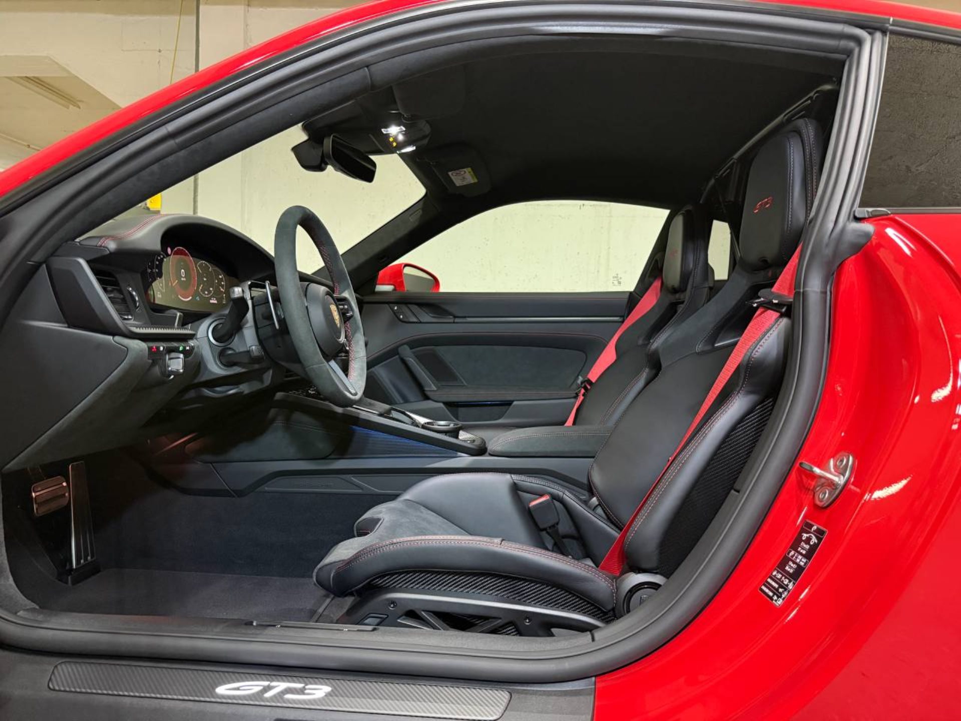 PORSCHE 911 GT3-image-11