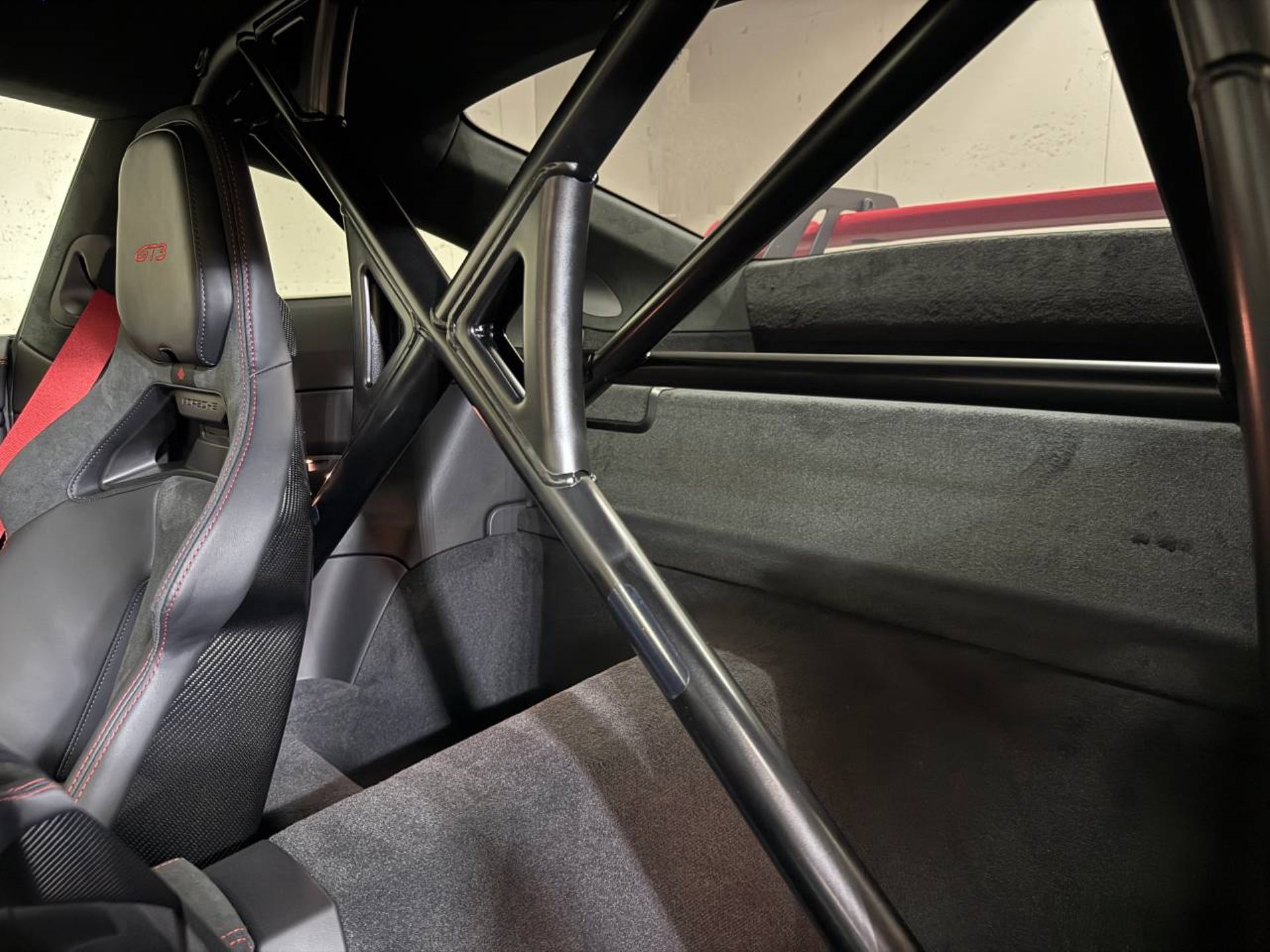 PORSCHE 911 GT3-image-18