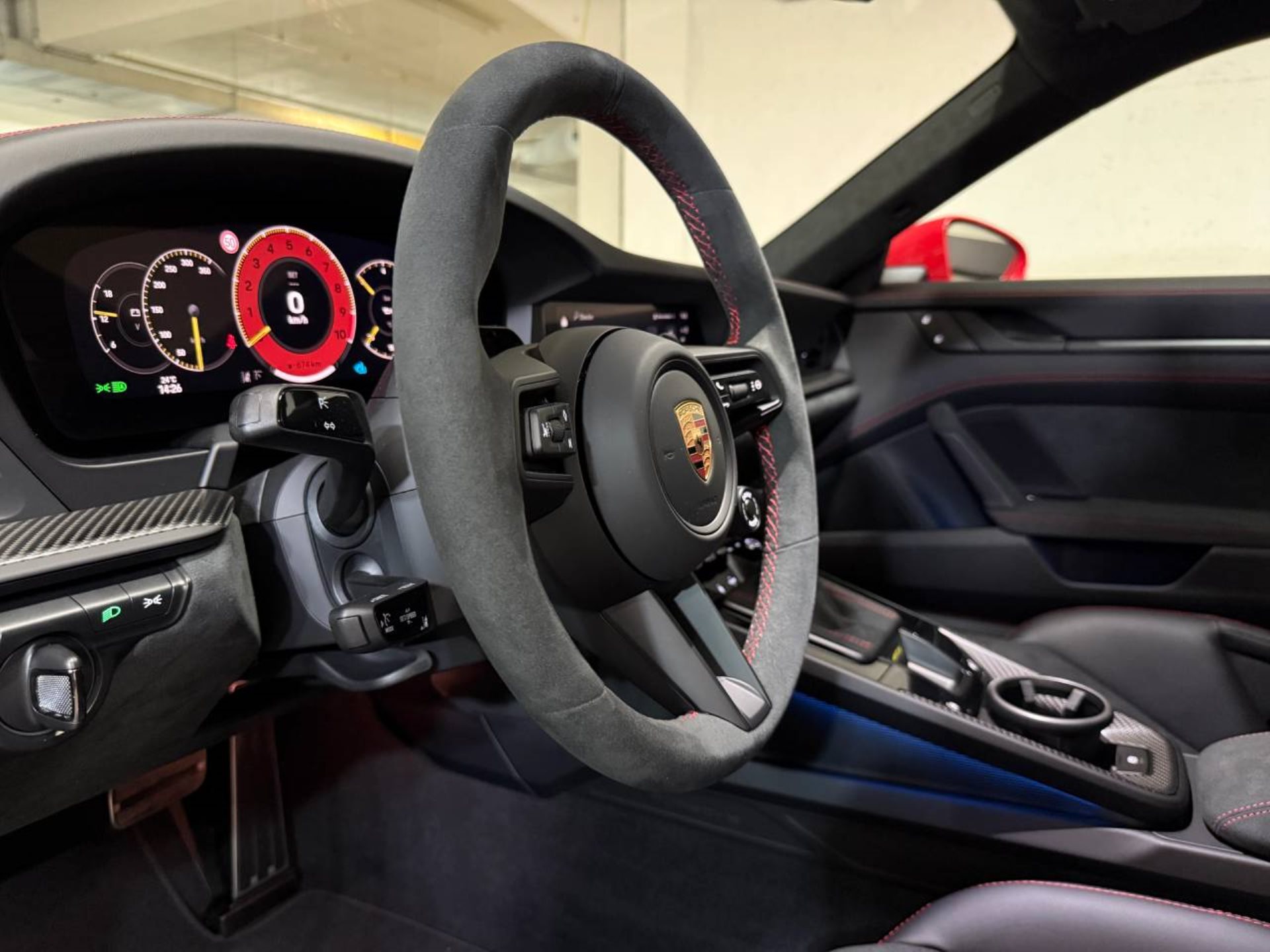 PORSCHE 911 GT3-image-12