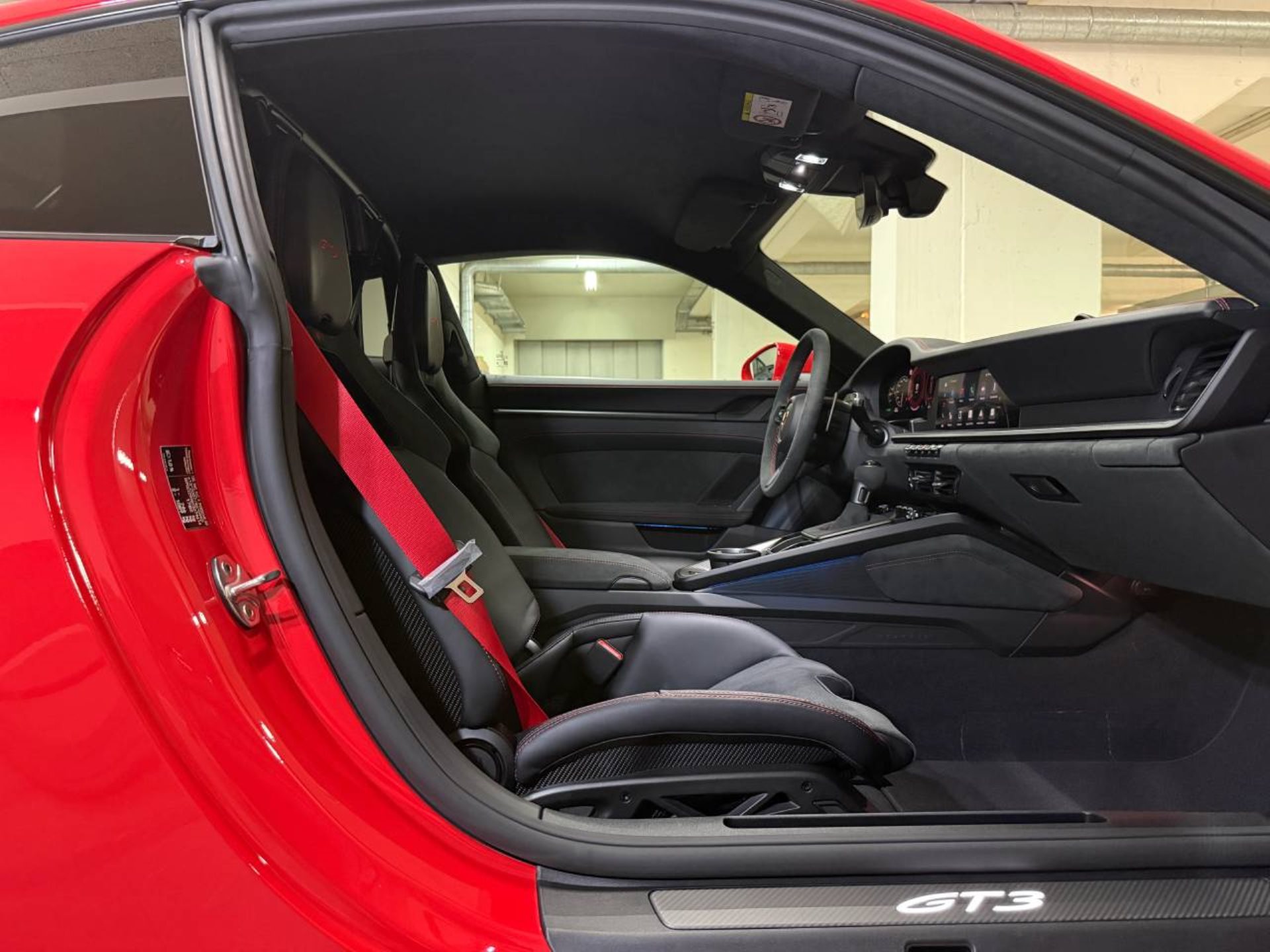 PORSCHE 911 GT3-image-16