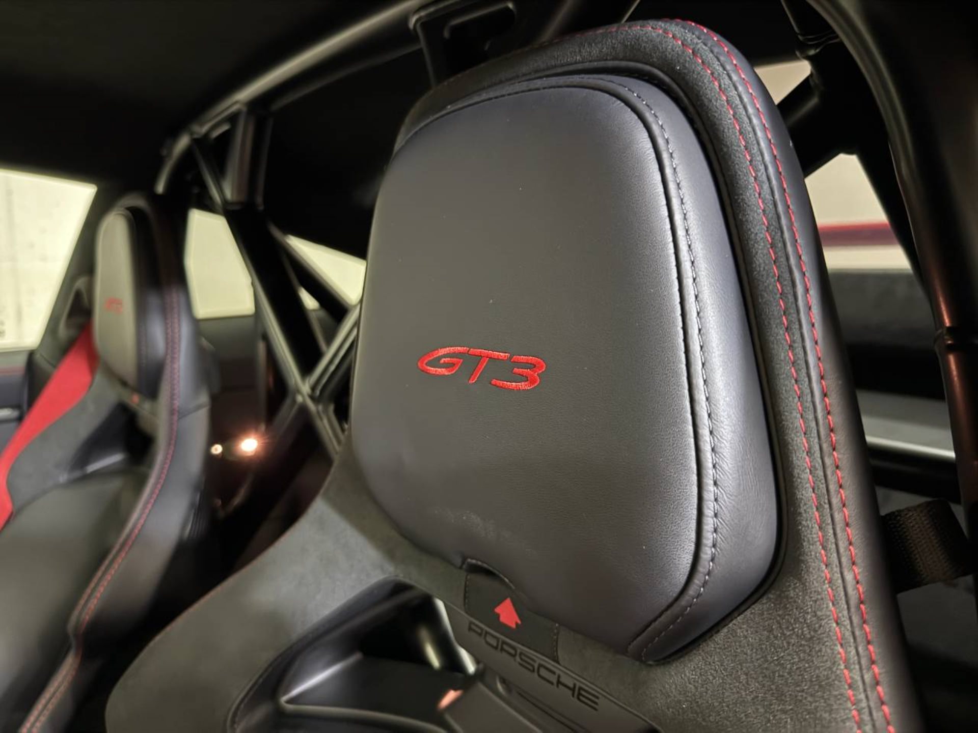 PORSCHE 911 GT3-image-23