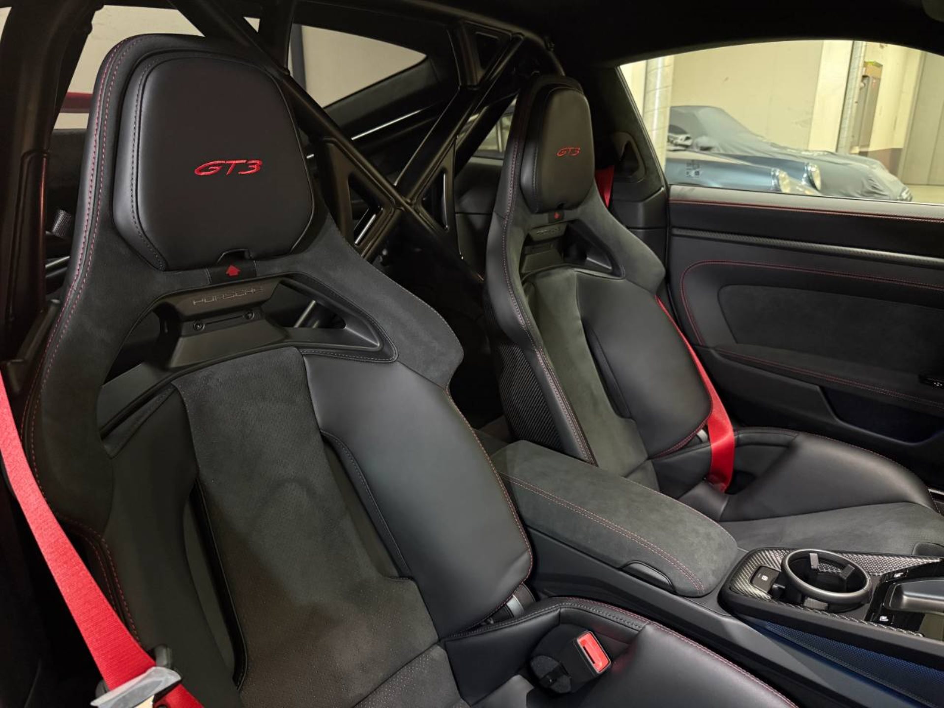 PORSCHE 911 GT3-image-15