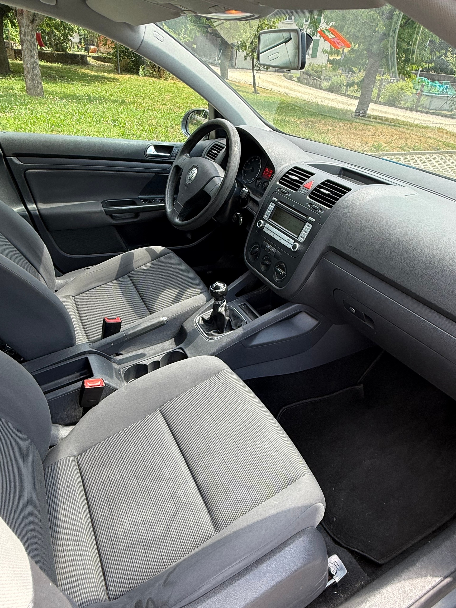 VW GOLF-image-10