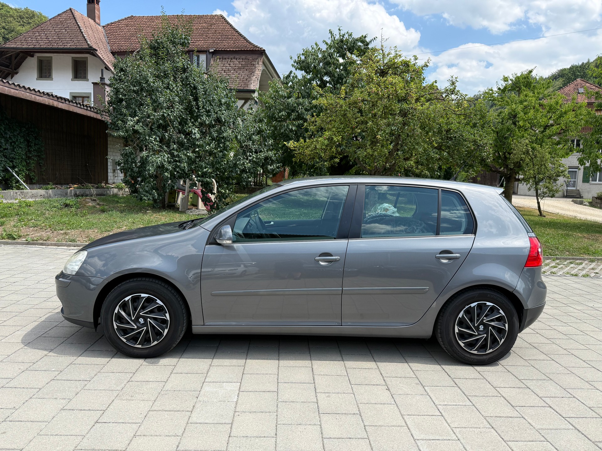 VW GOLF-image-3
