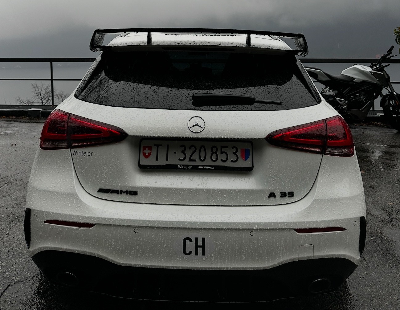 MERCEDES-BENZ A 35 AMG 4matic-image-2
