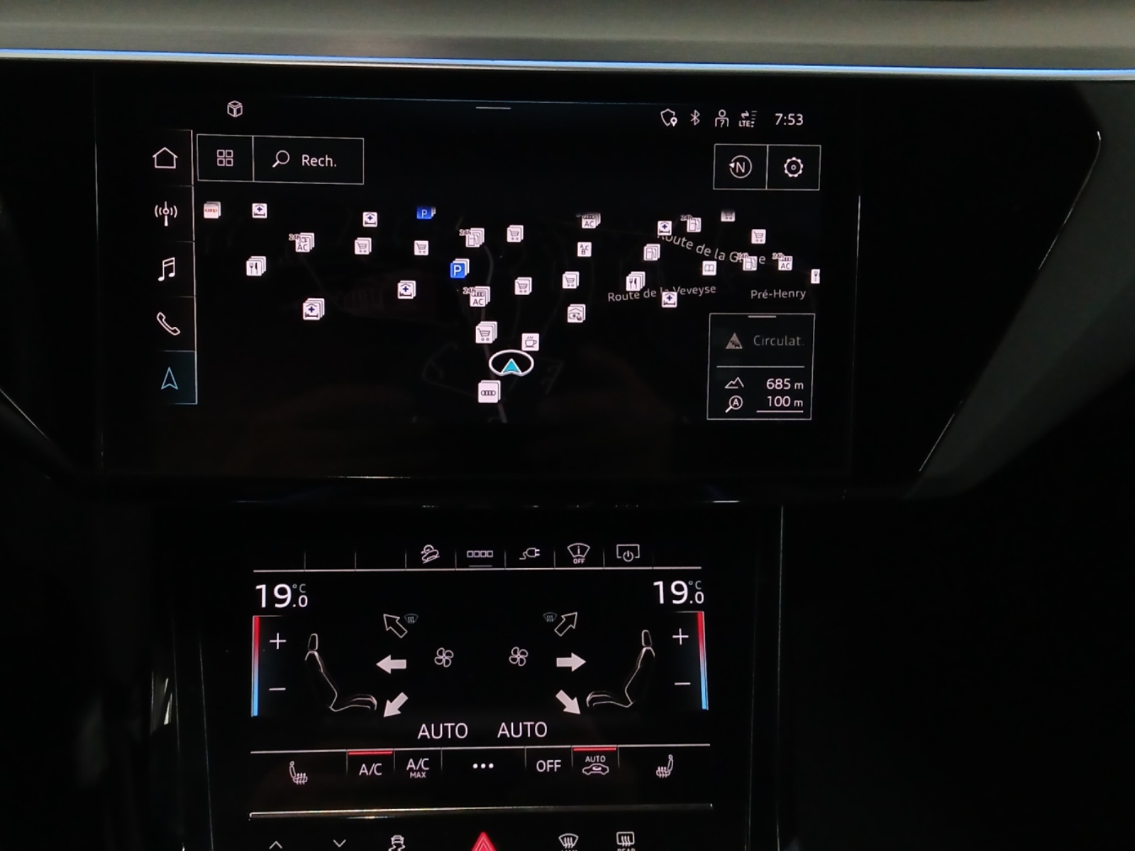AUDI e-tron 55 Advanced Black Edition quattro-image-13