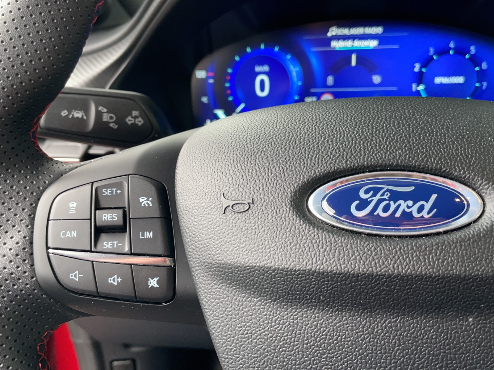 FORD Puma 1.0 EcoB Hybrid 155 ST-Line-image-9