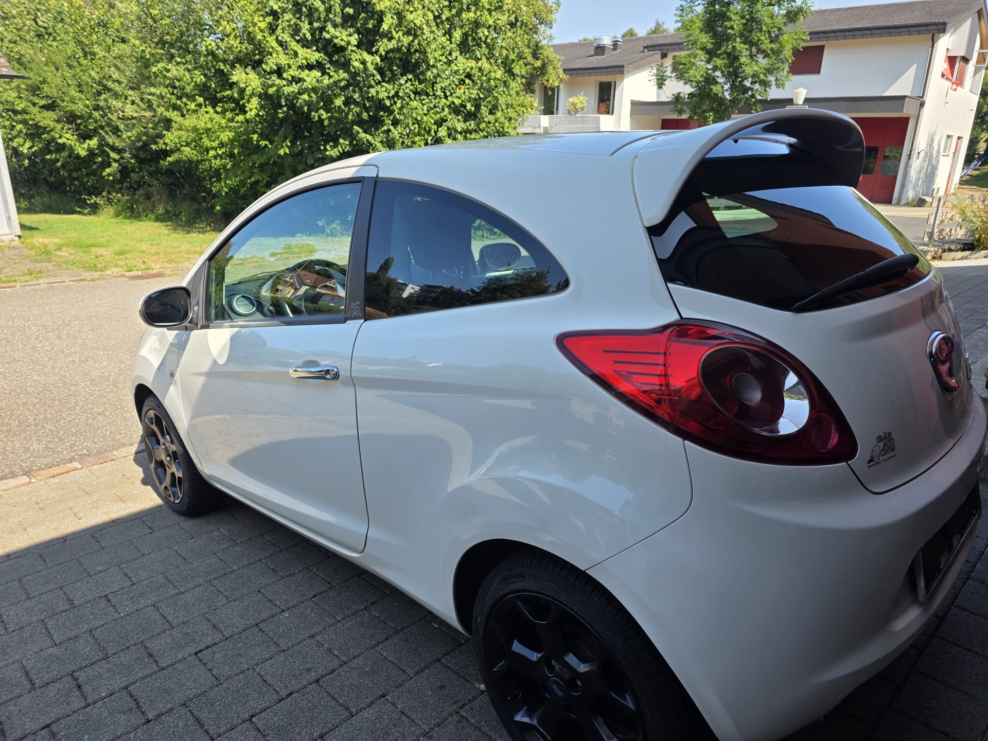 FORD 1.2 i Trend-image-1