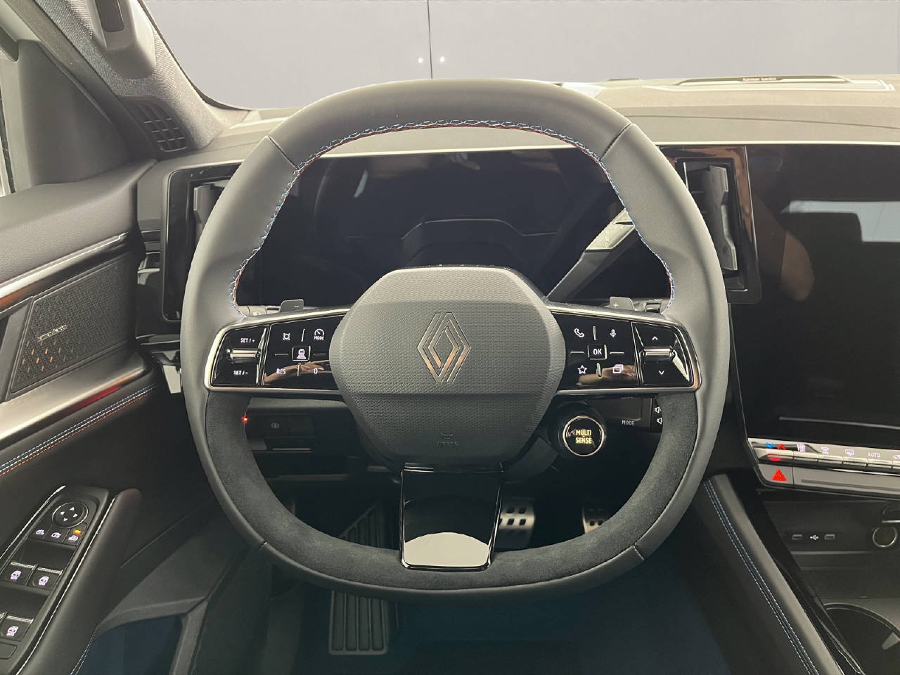 RENAULT Rafale 1.2 E-Tech Plug-in Atelier Alpine-image-9