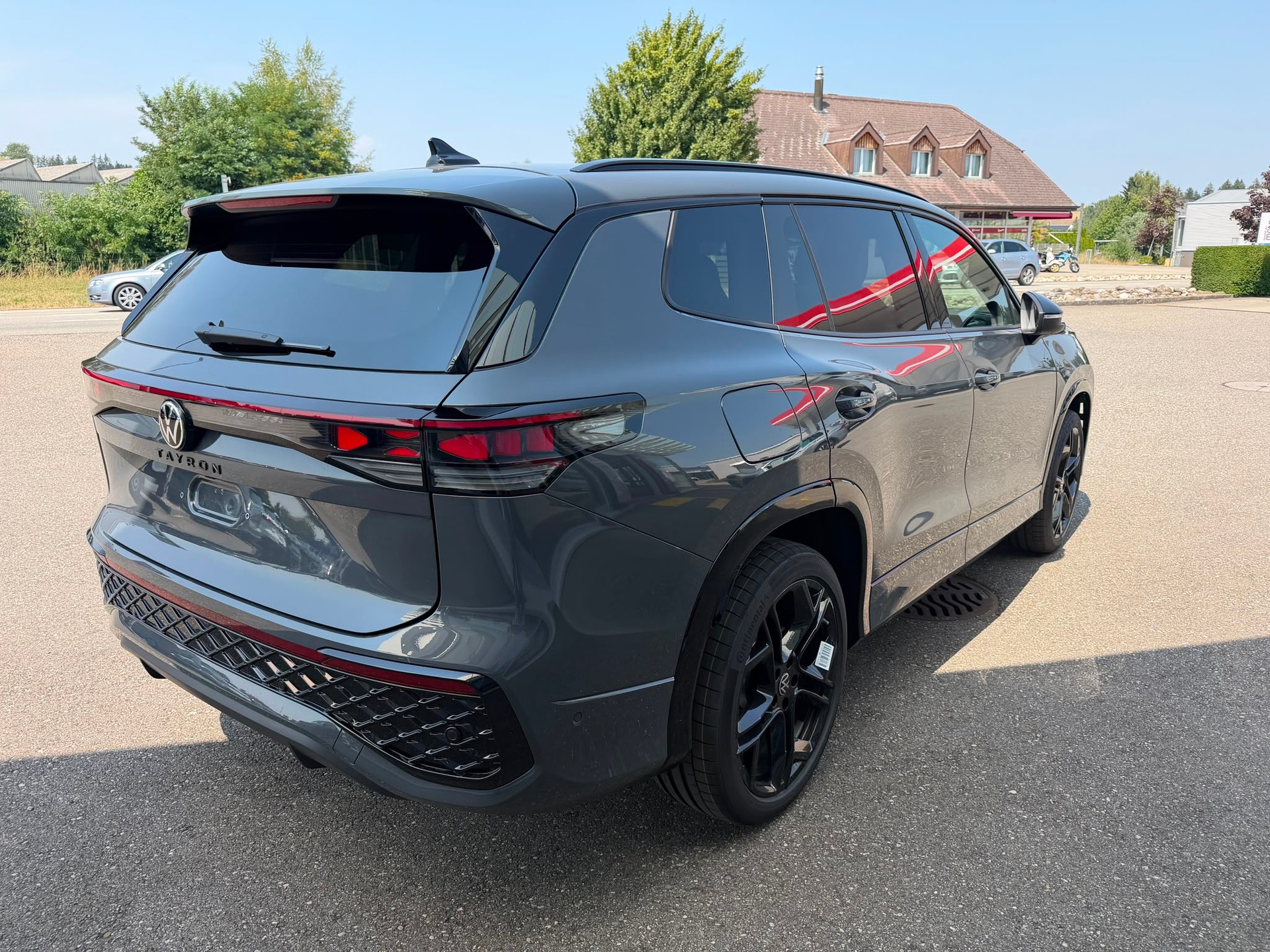 VW Tayron 2.0 TSI R-Line Plus DSG 4Motion-image-4