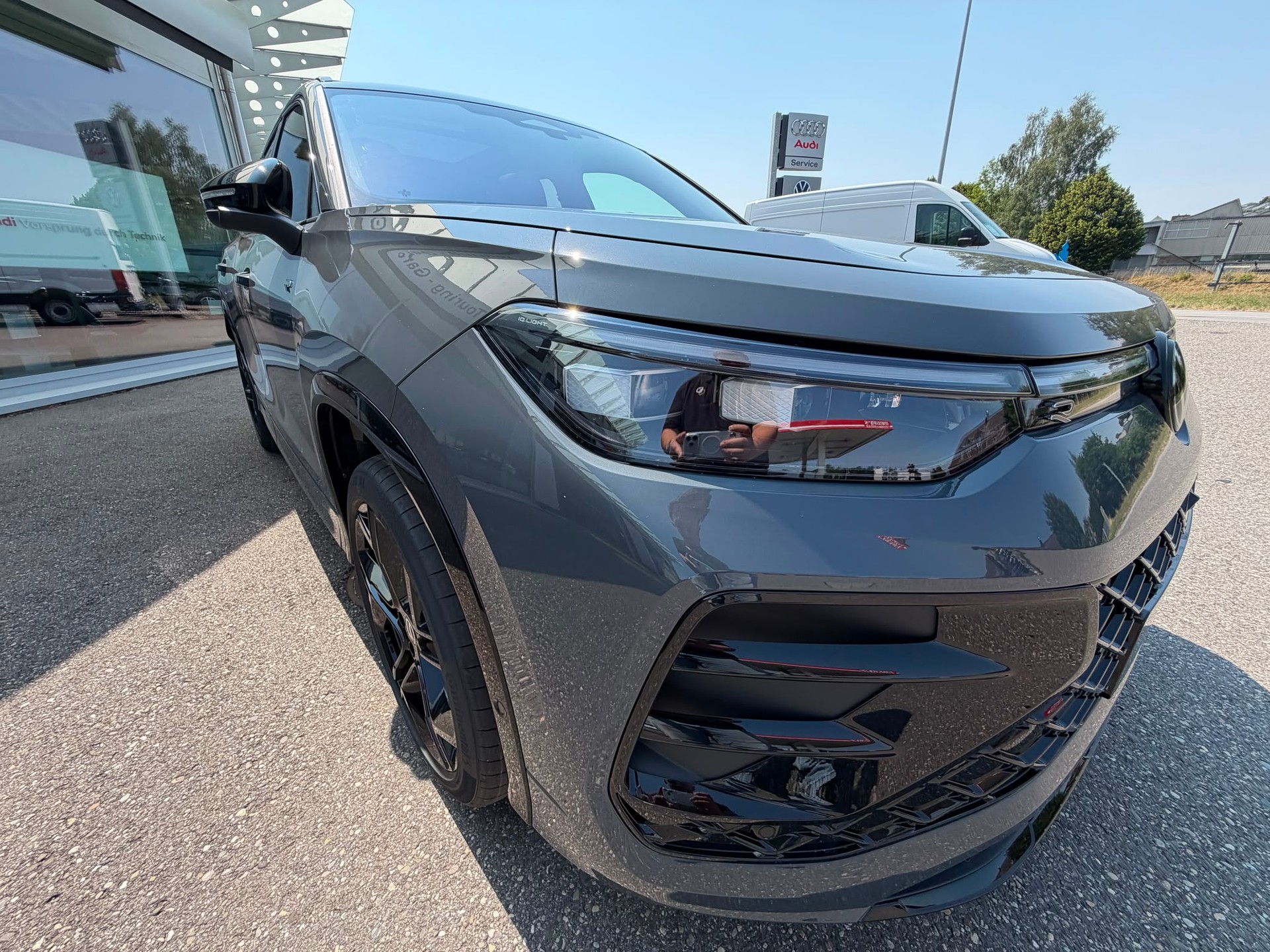 VW Tayron 2.0 TSI R-Line Plus DSG 4Motion-image-8