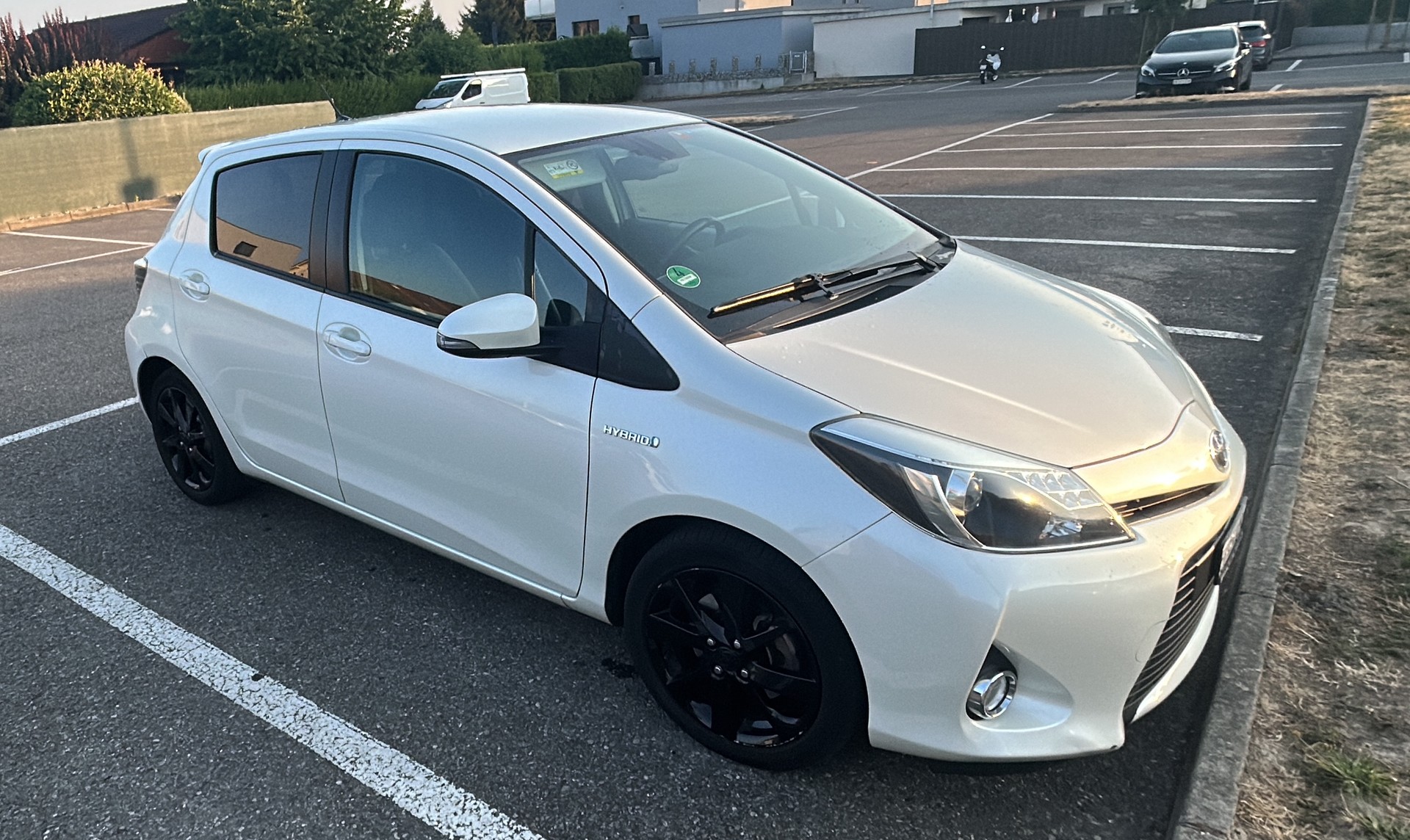 TOYOTA 1.5 VVT-i HSD Sol Premium-image-0