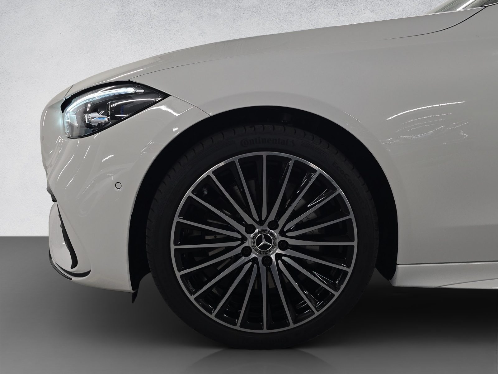 MERCEDES-BENZ C 300 de AMG Line 4Matic T-Modell-image-6
