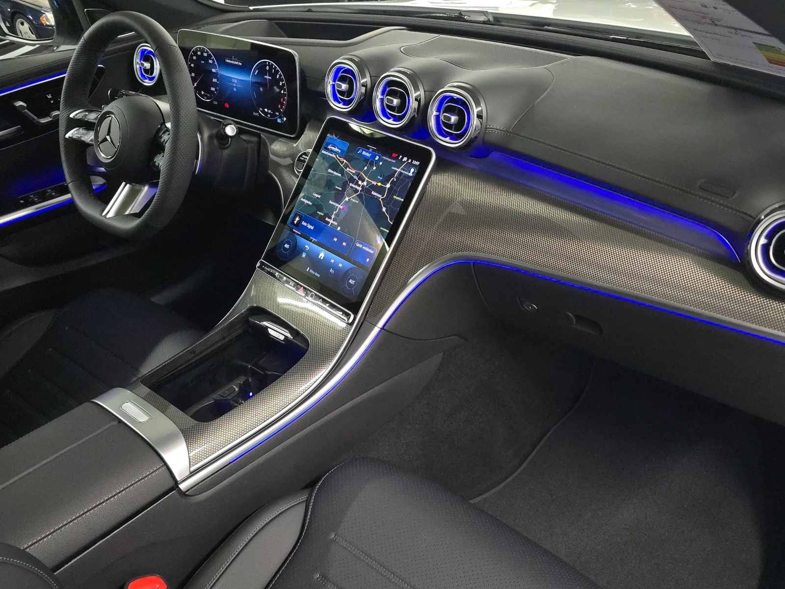 MERCEDES-BENZ C 300 de AMG Line 4Matic T-Modell-image-10