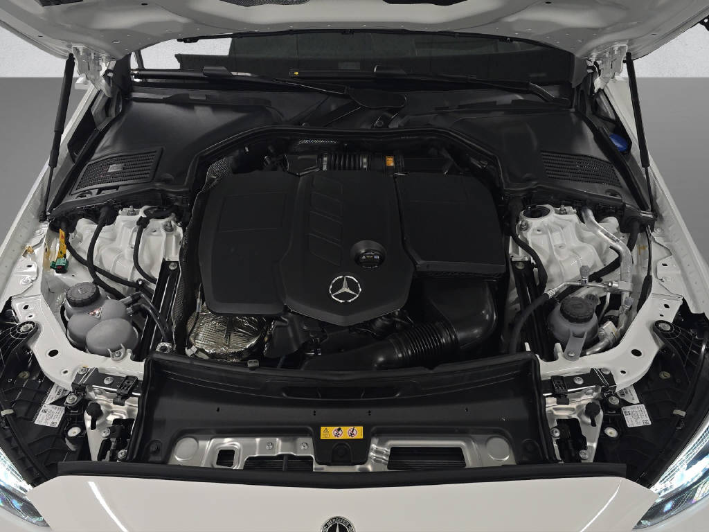 MERCEDES-BENZ C 300 de AMG Line 4Matic T-Modell-image-7