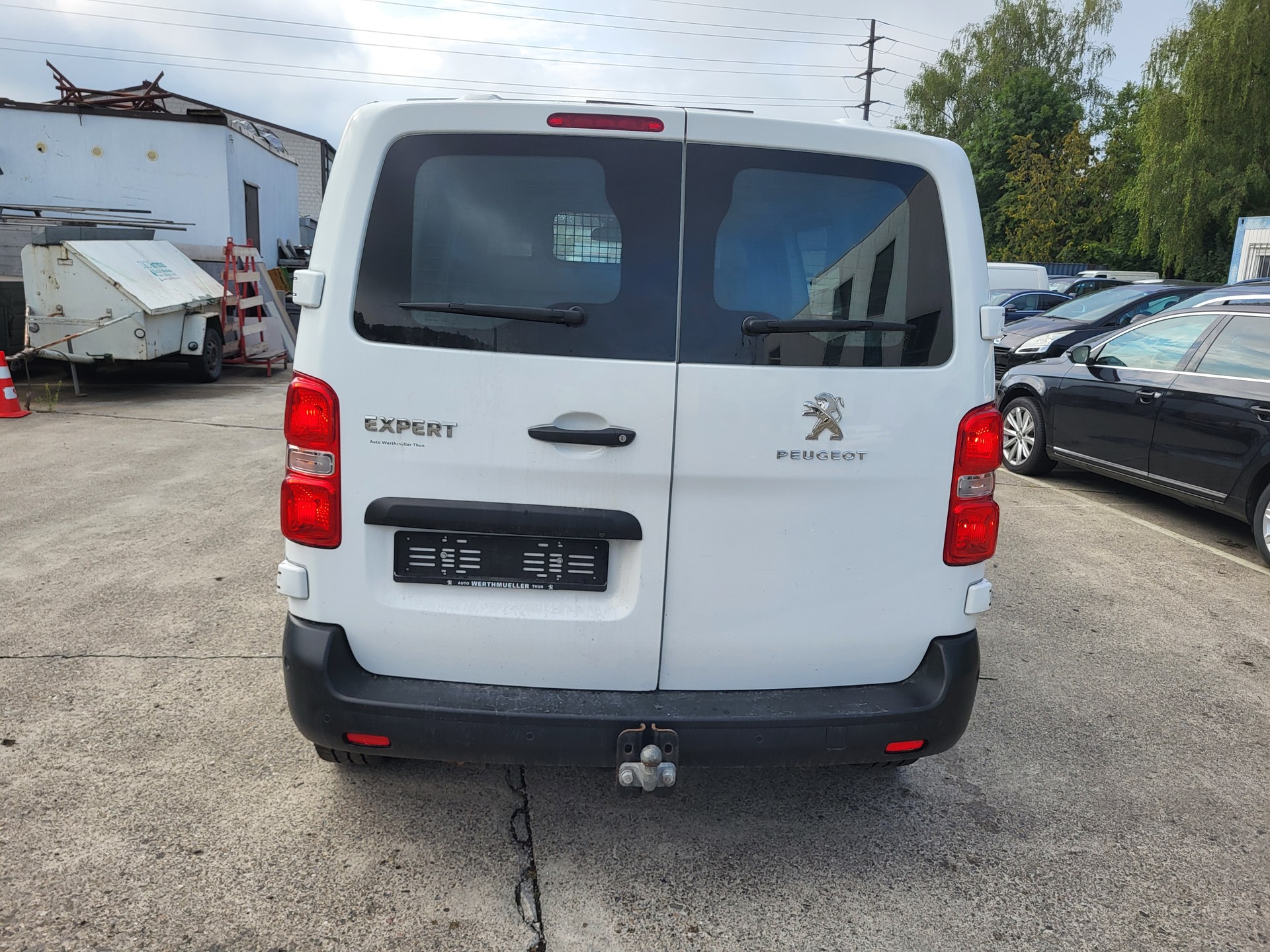 PEUGEOT Expert 2.0 BlueHDi 180 S&S Active Standard EAT6-image-2