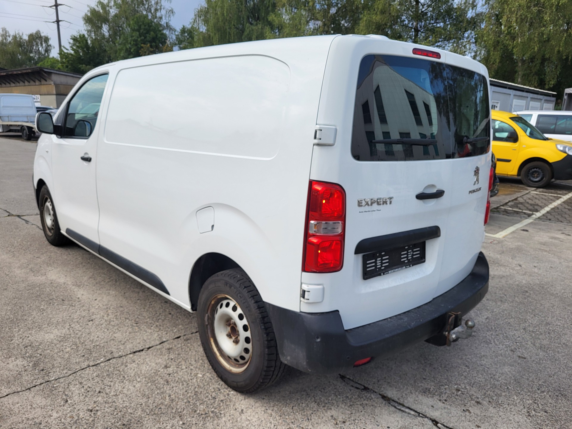 PEUGEOT Expert 2.0 BlueHDi 180 S&S Active Standard EAT6-image-3