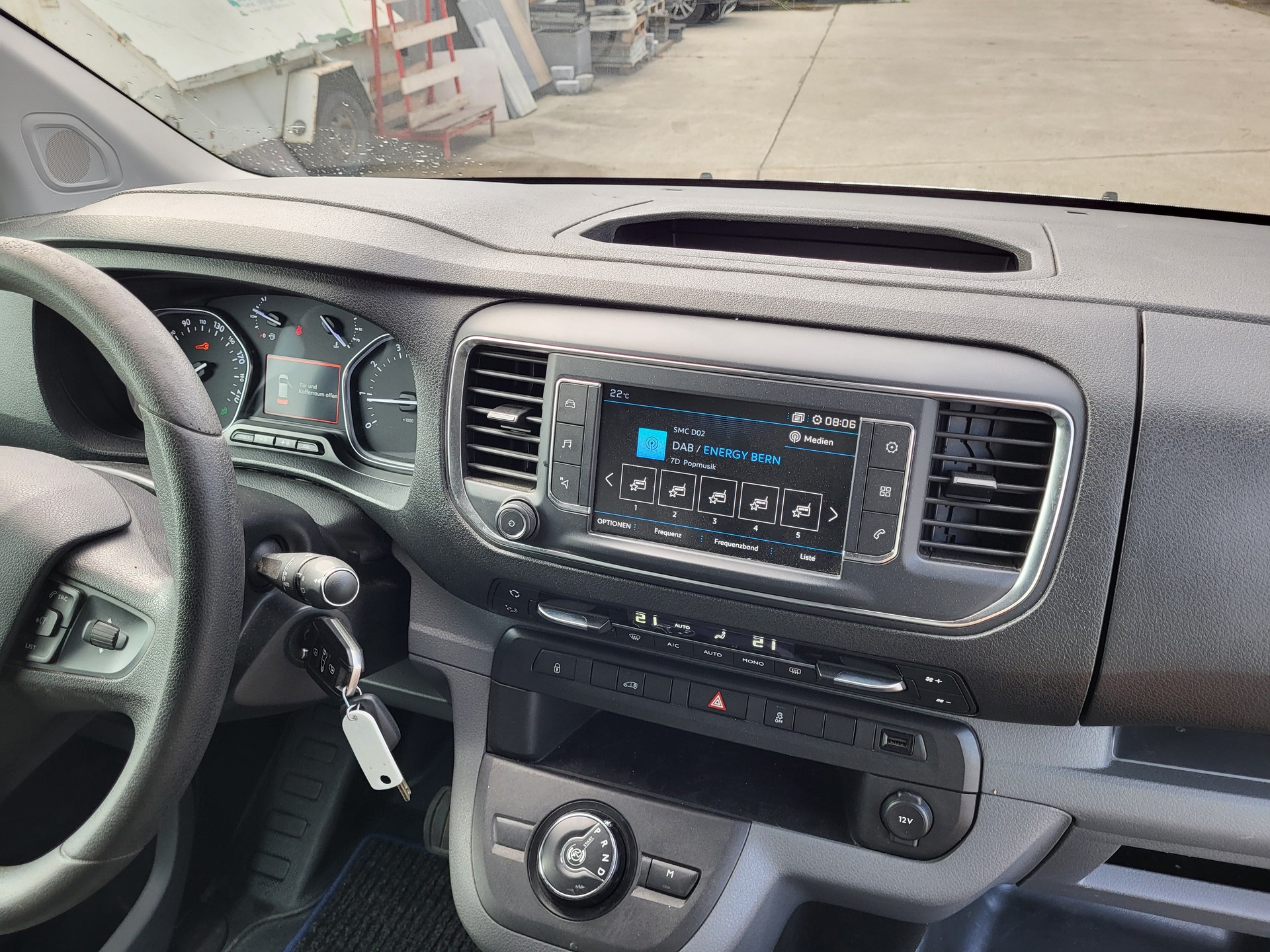 PEUGEOT Expert 2.0 BlueHDi 180 S&S Active Standard EAT6-image-5