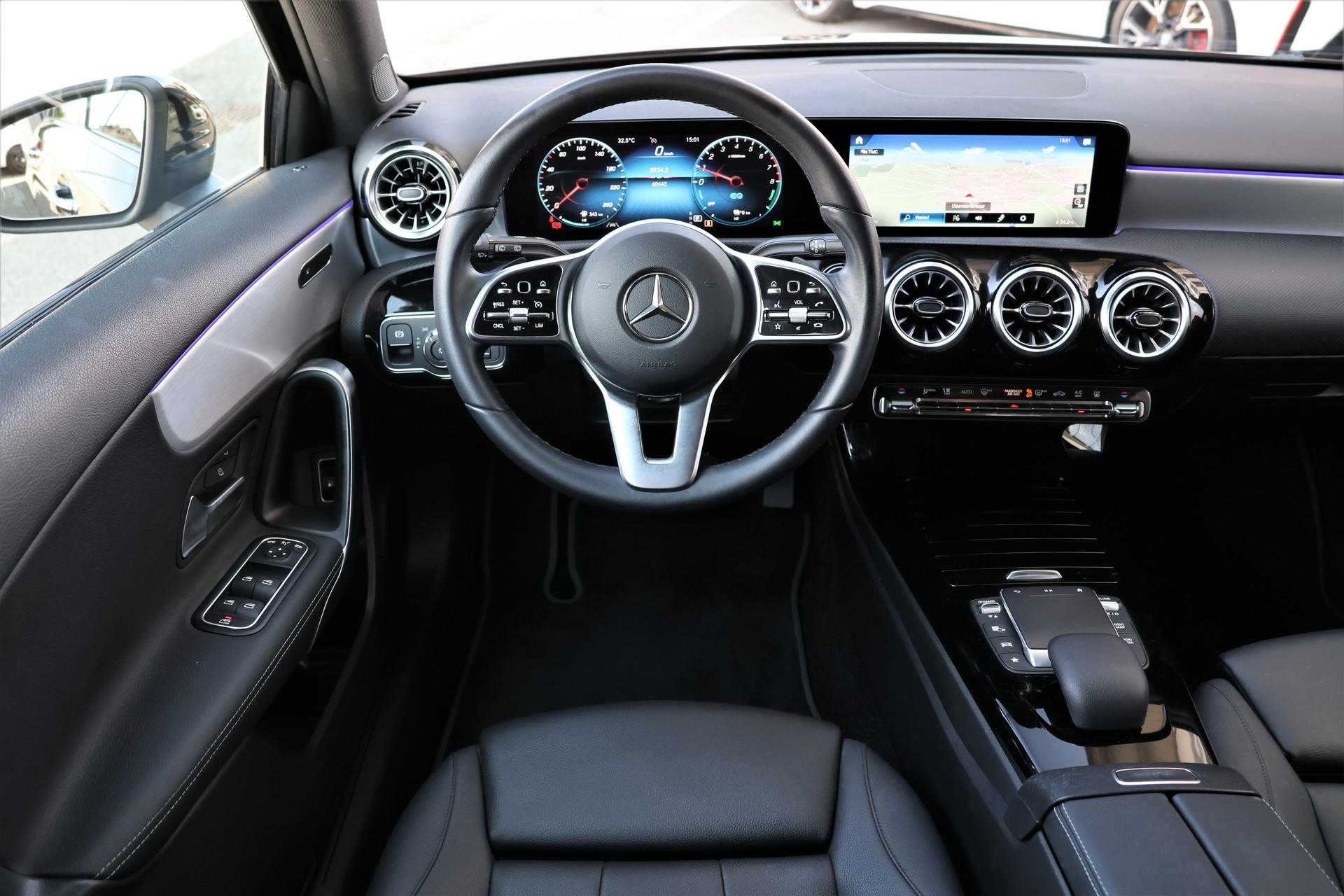 MERCEDES-BENZ A 250e Progressive 8G-DCT (CH)-image-12